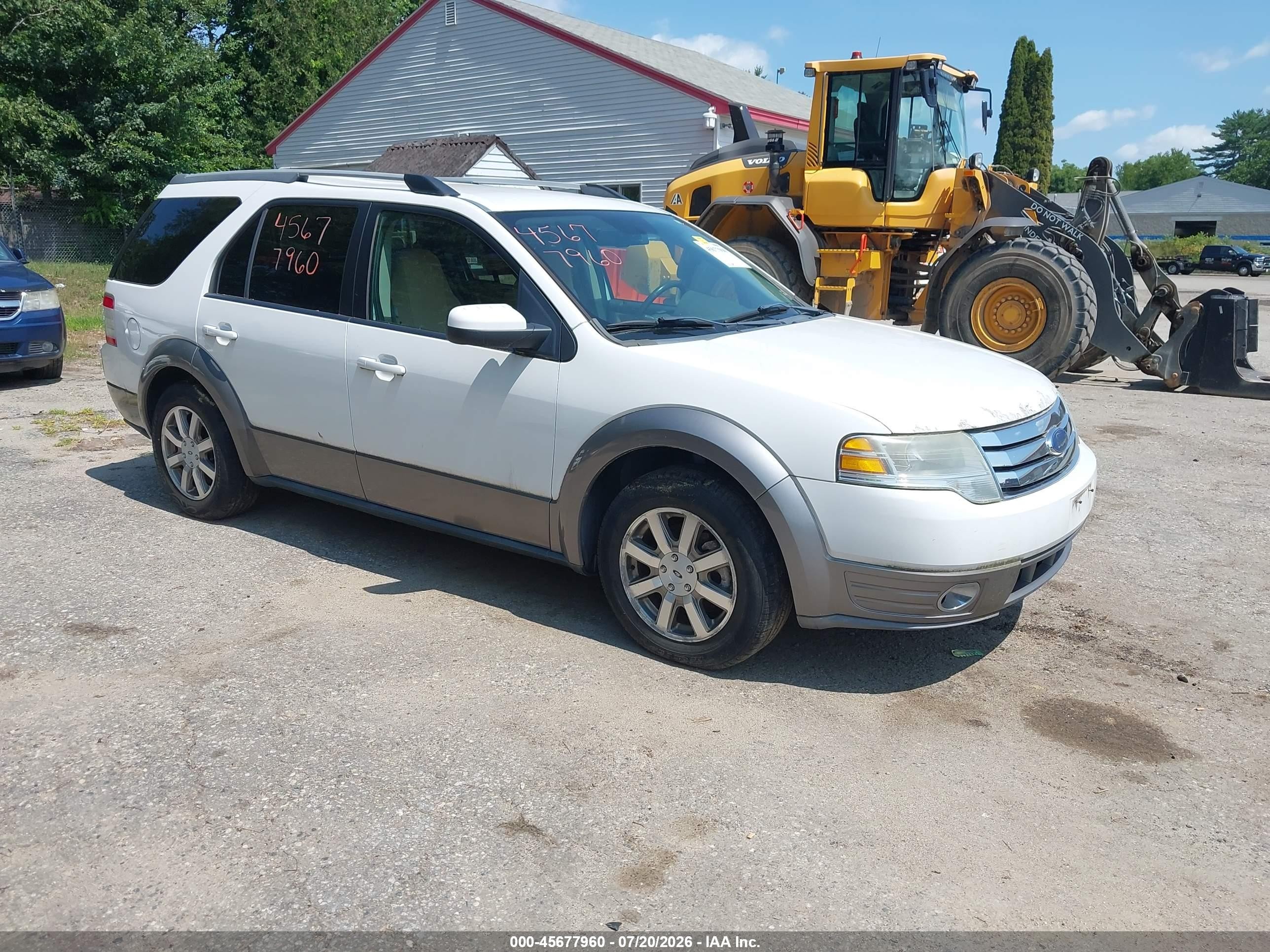 2008 Ford Taurus X SEL, VIN 1FMDK05W08GA22474 — Normal wear