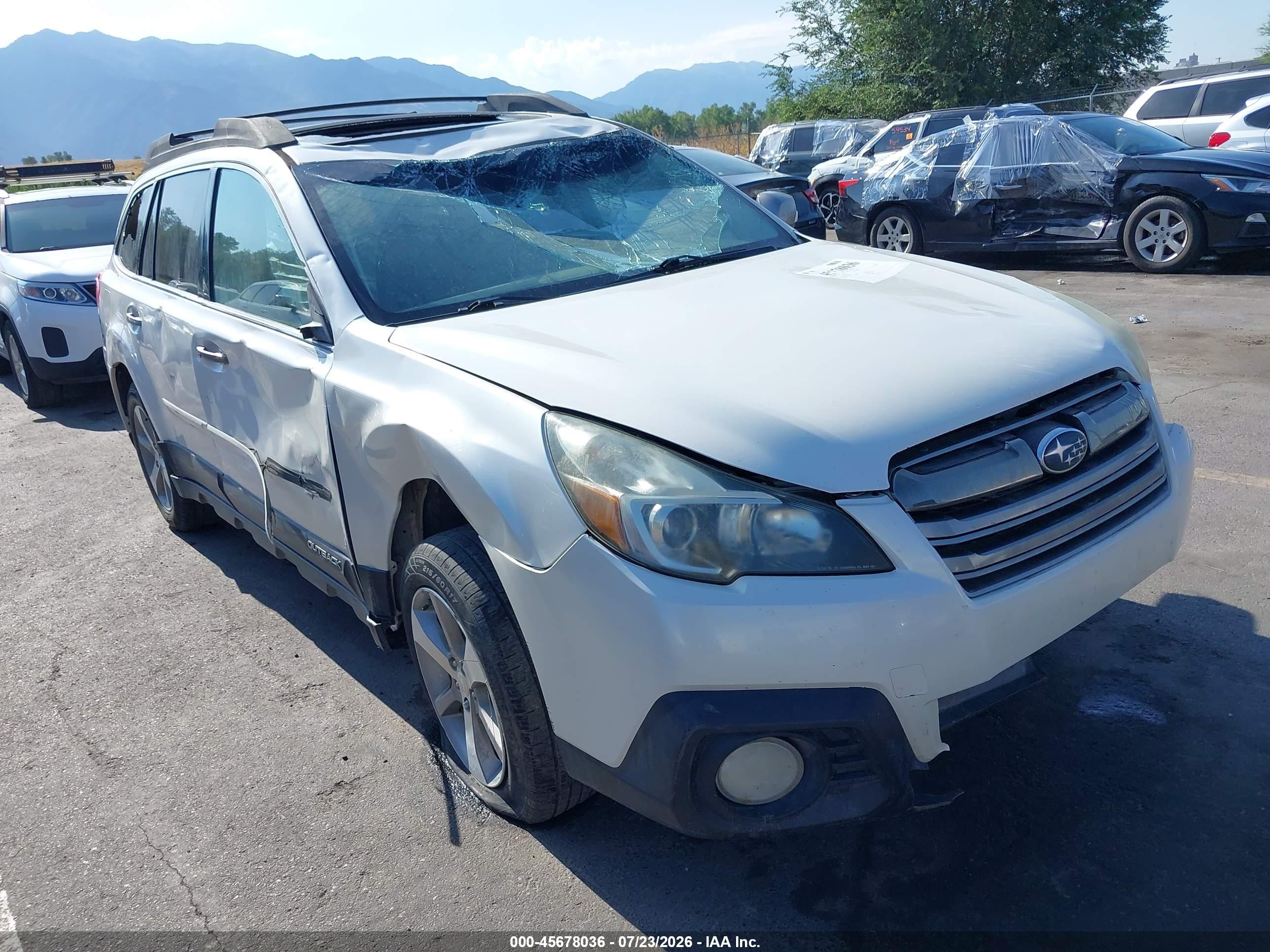 2013 Subaru Outback Limited, VIN 4S4BRBSC8D3243749 — Normal wear
