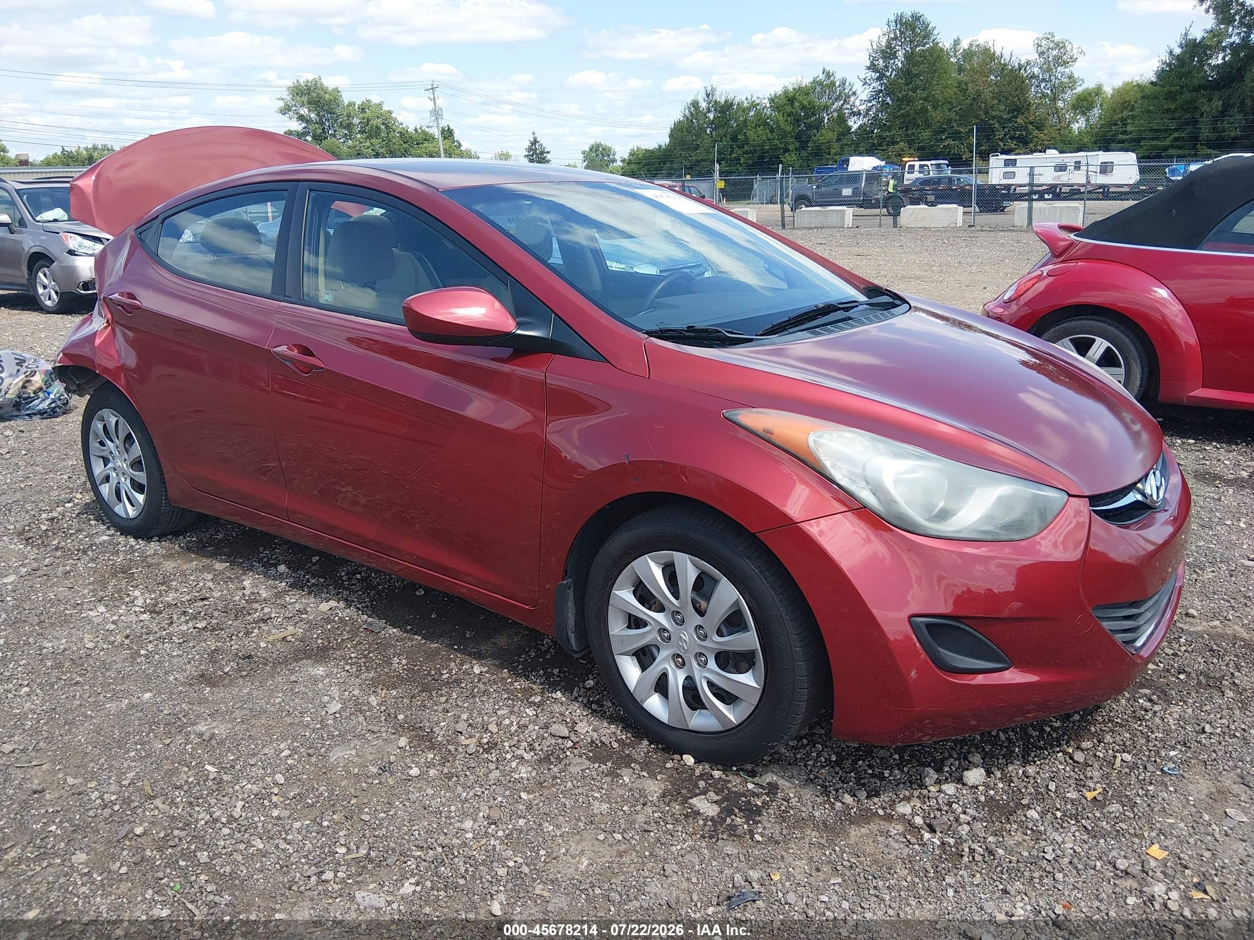 2013 Hyundai Elantra GLS, VIN 5NPDH4AE8DH175326 — Rear end