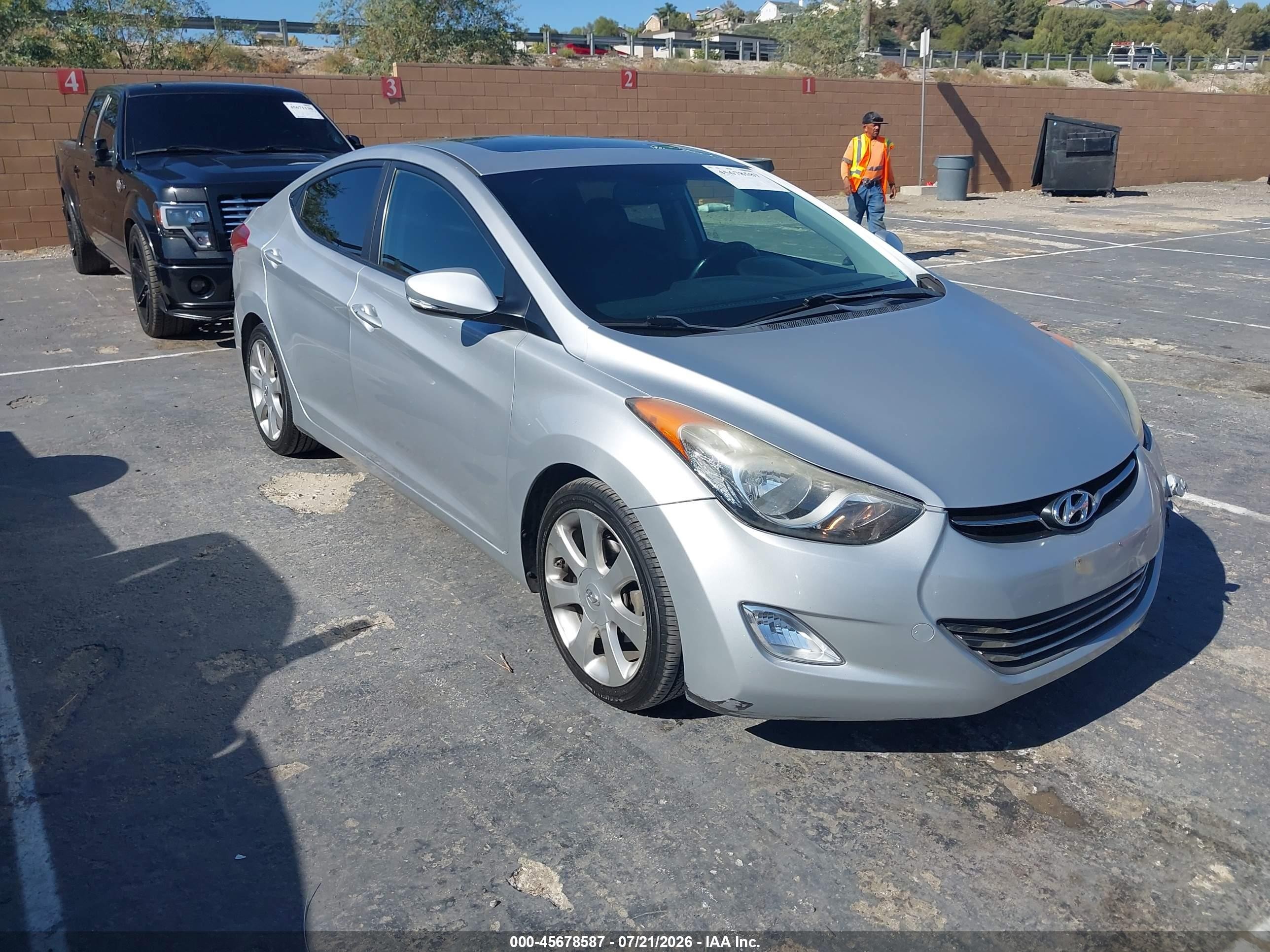 2013 Hyundai Elantra GLS, VIN 5NPDH4AE7DH258892 — Front end