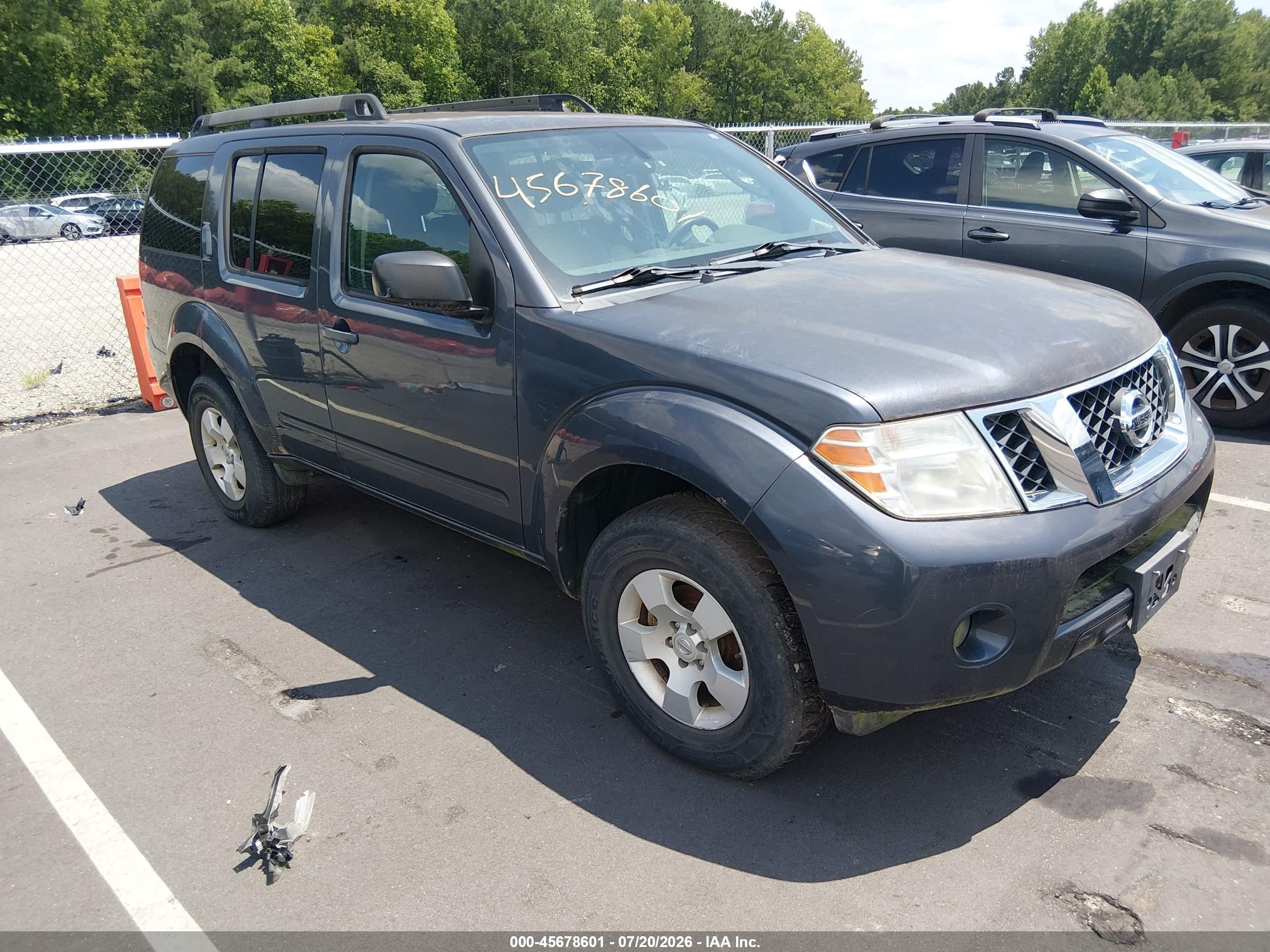 2011 Nissan Pathfinder Silver, VIN 5N1AR1NB4BC622642 — Normal wear