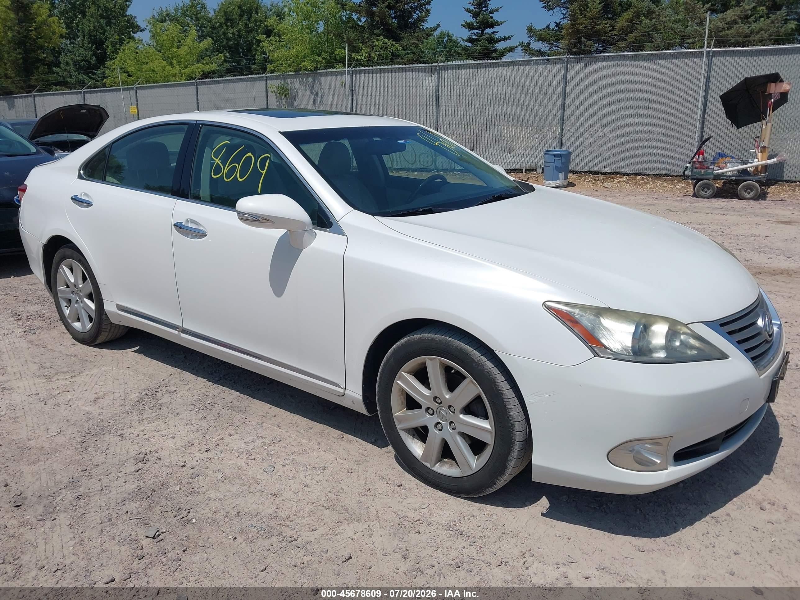2011 Lexus ES 330, VIN JTHBK1EGXB2457631 — Rear end