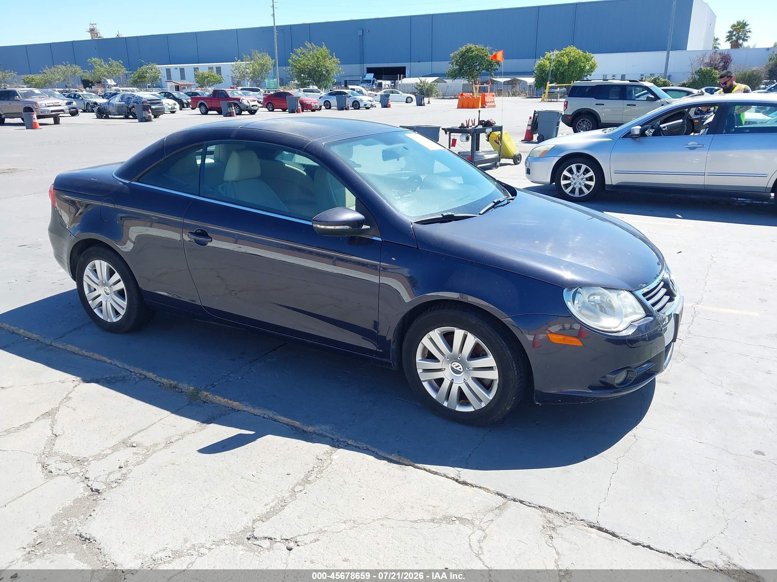 2010 Volkswagen Eos Komfort, VIN WVWBA7AH4AV018704 — Normal wear