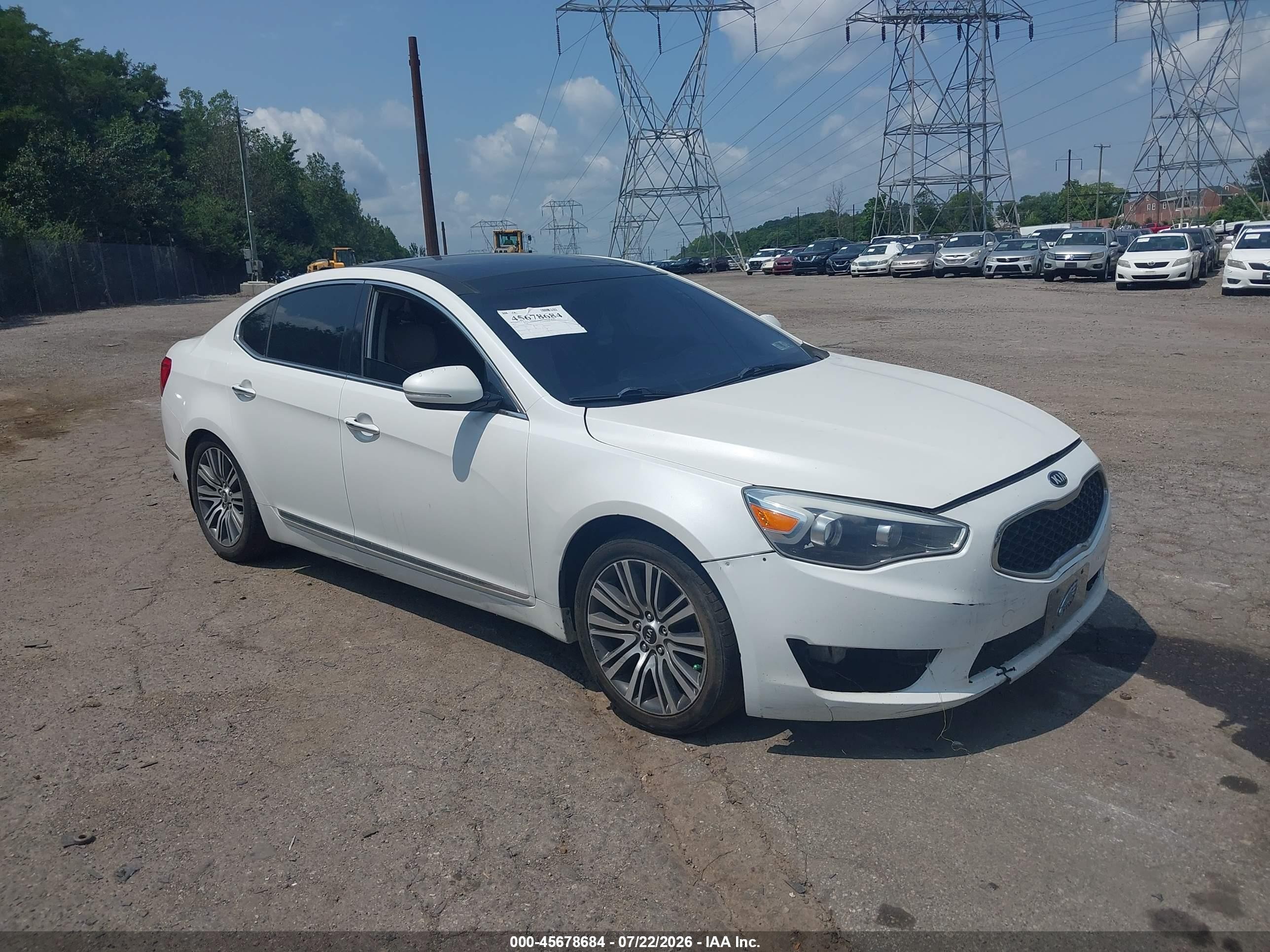 2014 Kia Cadenza Limited, VIN KNALN4D70E5143440 — Normal wear