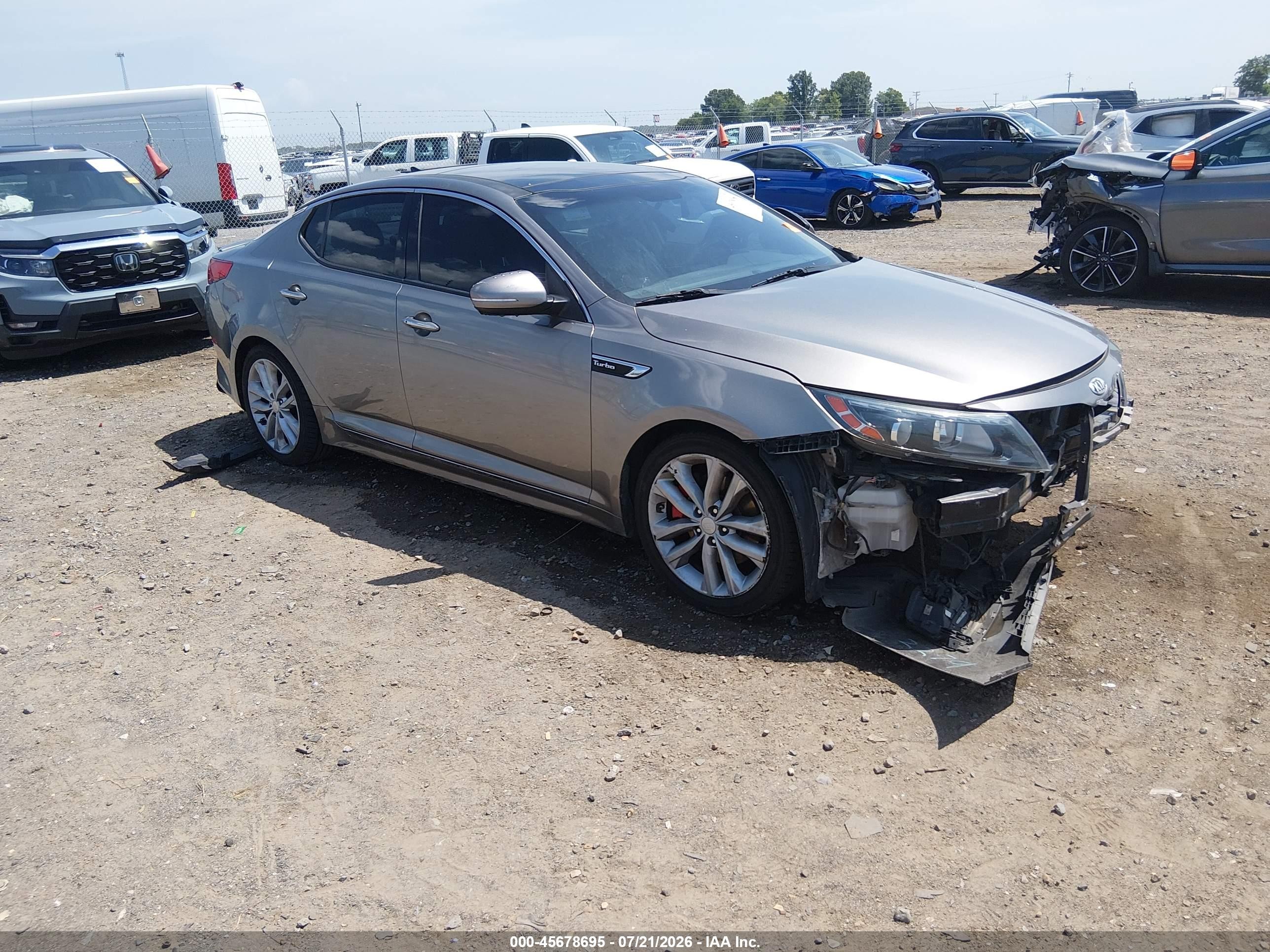 2014 Kia Optima SX Turbo, VIN 5XXGR4A68EG289598 — Front end