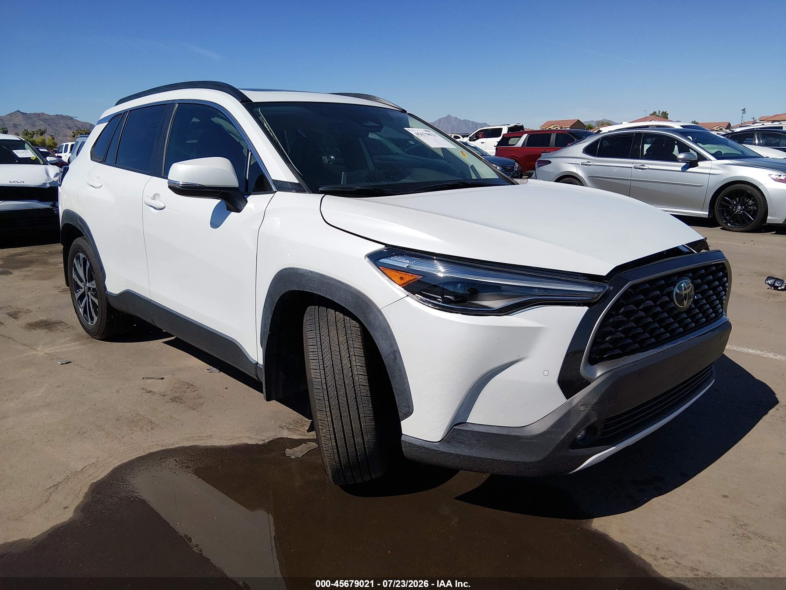 2024 Toyota Corolla Cross XLE, VIN 7MUDAAAG1RV096088 — Front end