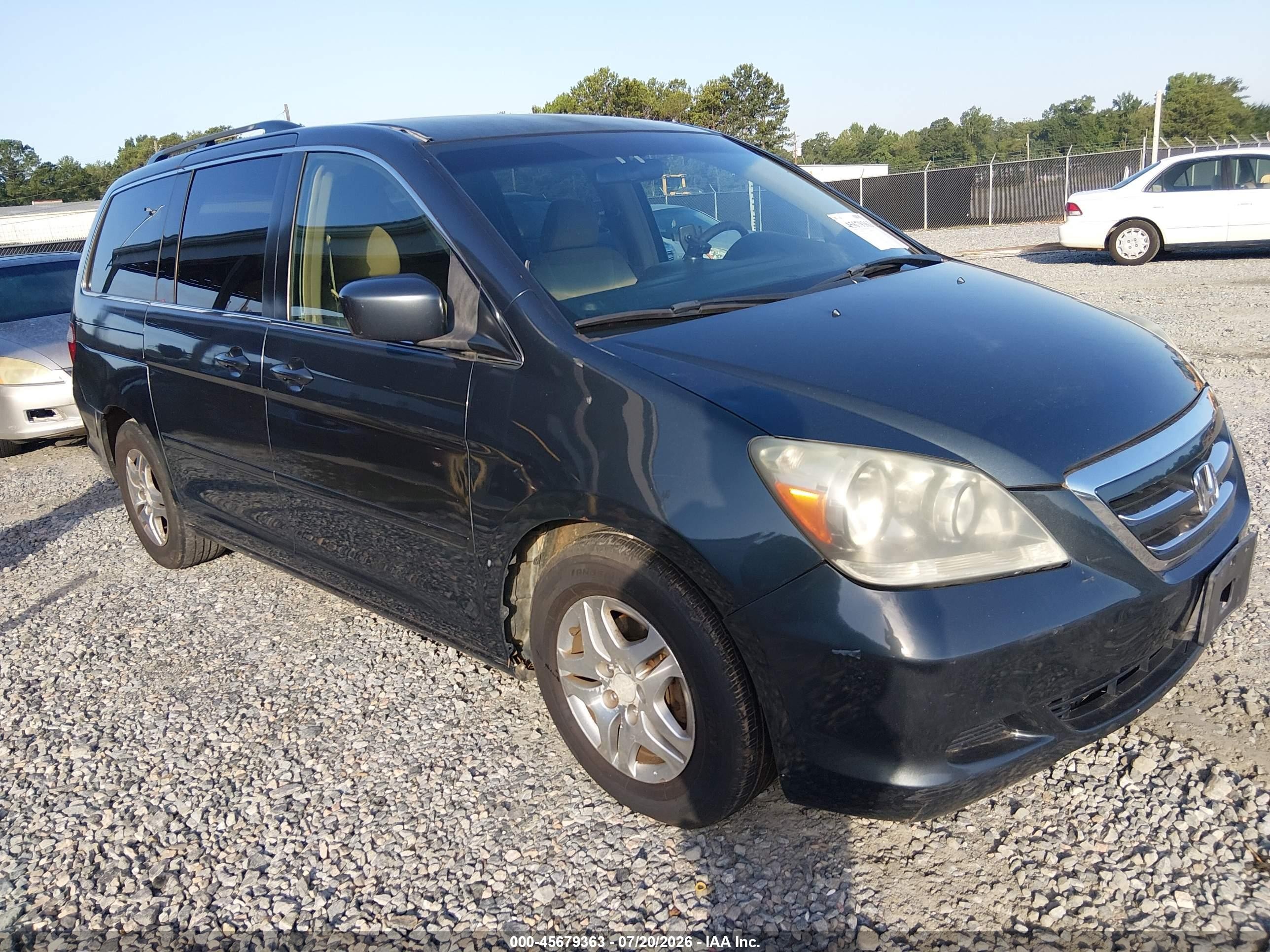 2005 Honda Odyssey EX, VIN 5FNRL38405B116444 — Normal wear