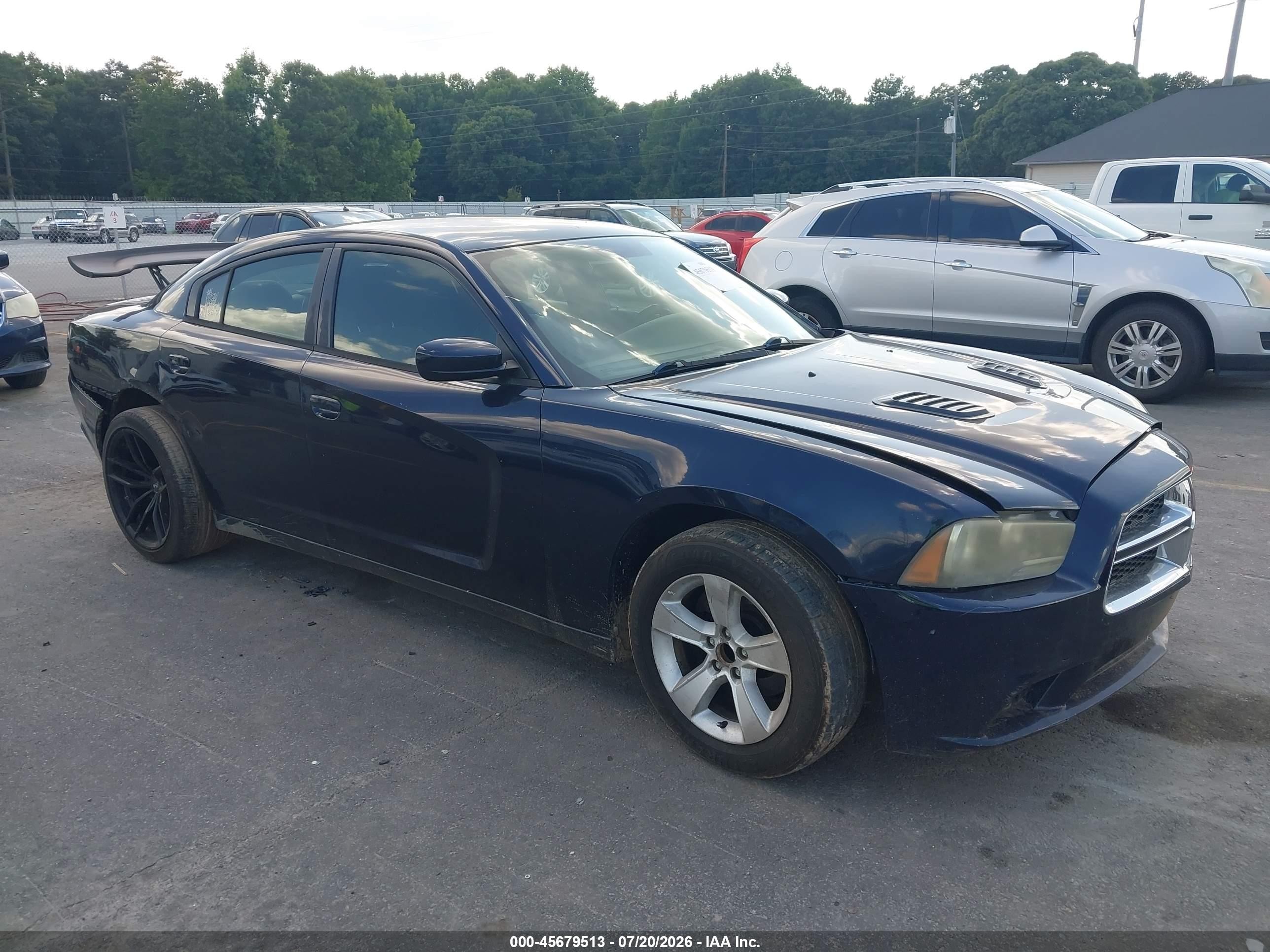 2012 Dodge Charger SE, VIN 2C3CDXBG3CH103664 — Front end