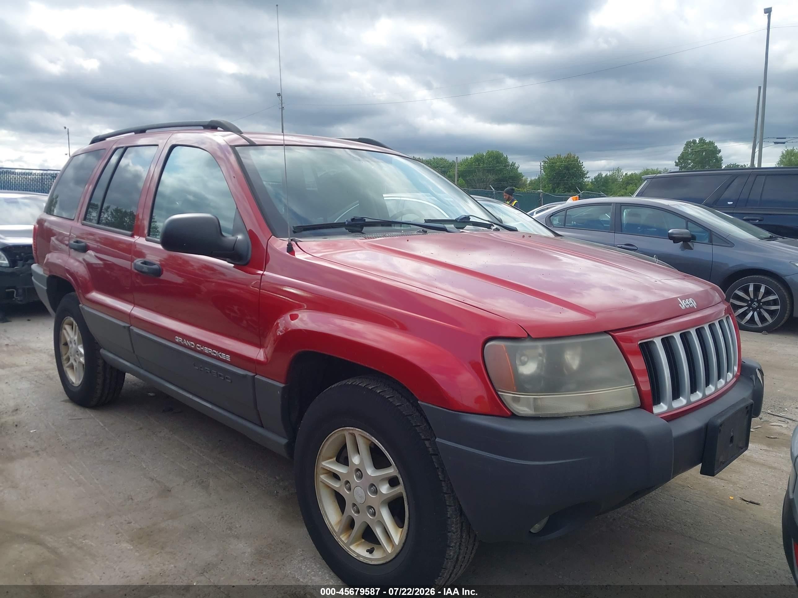 2004 Jeep Grand Cherokee Laredo, VIN 1J4GW48N74C384880 — Перед