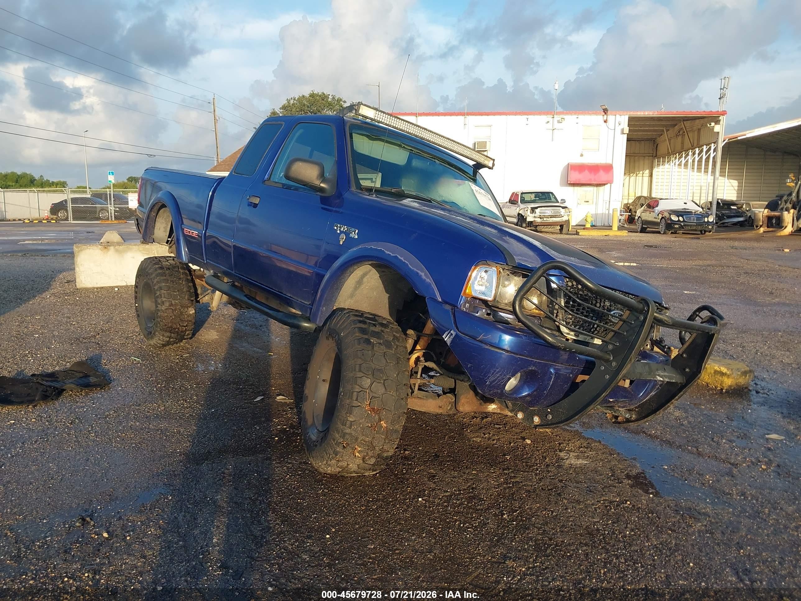 2003 Ford Ranger XL, VIN 1FTYR14V93PA26161 — Front end