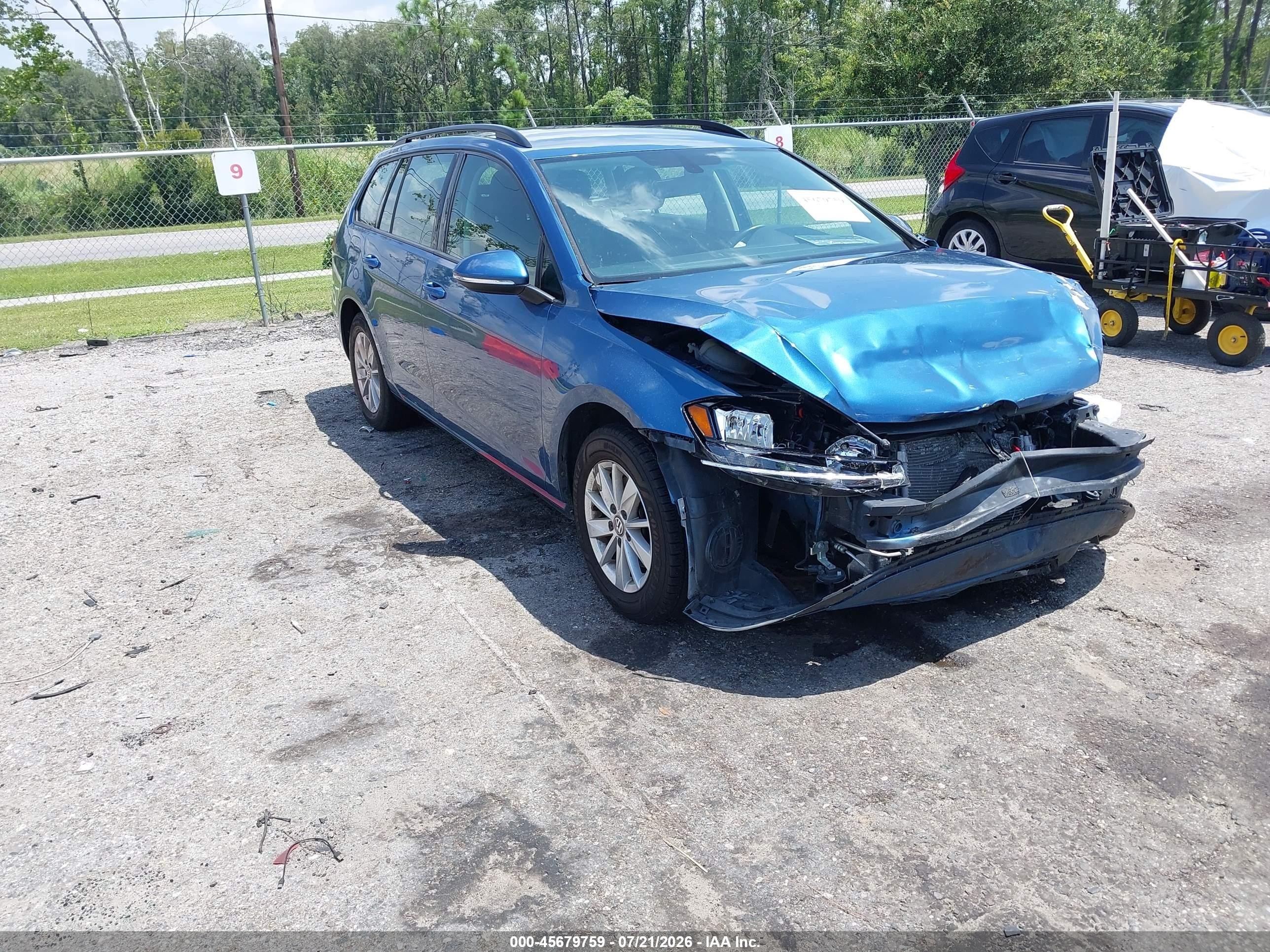 2019 Volkswagen Golf S, VIN 3VWY57AU5KM512526 — Front end