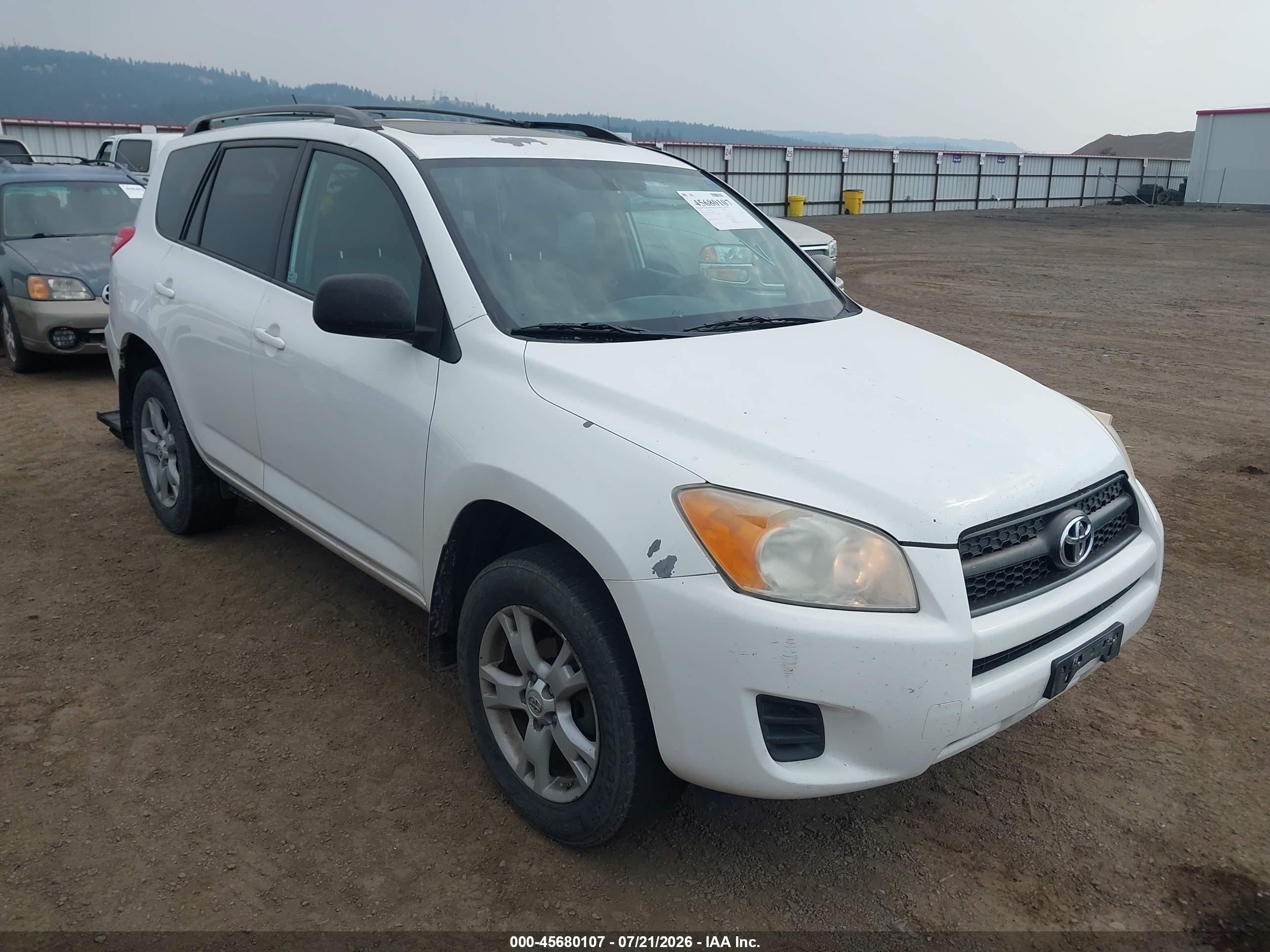 2012 Toyota RAV4, VIN 2T3BF4DV9CW243679 — Rear end