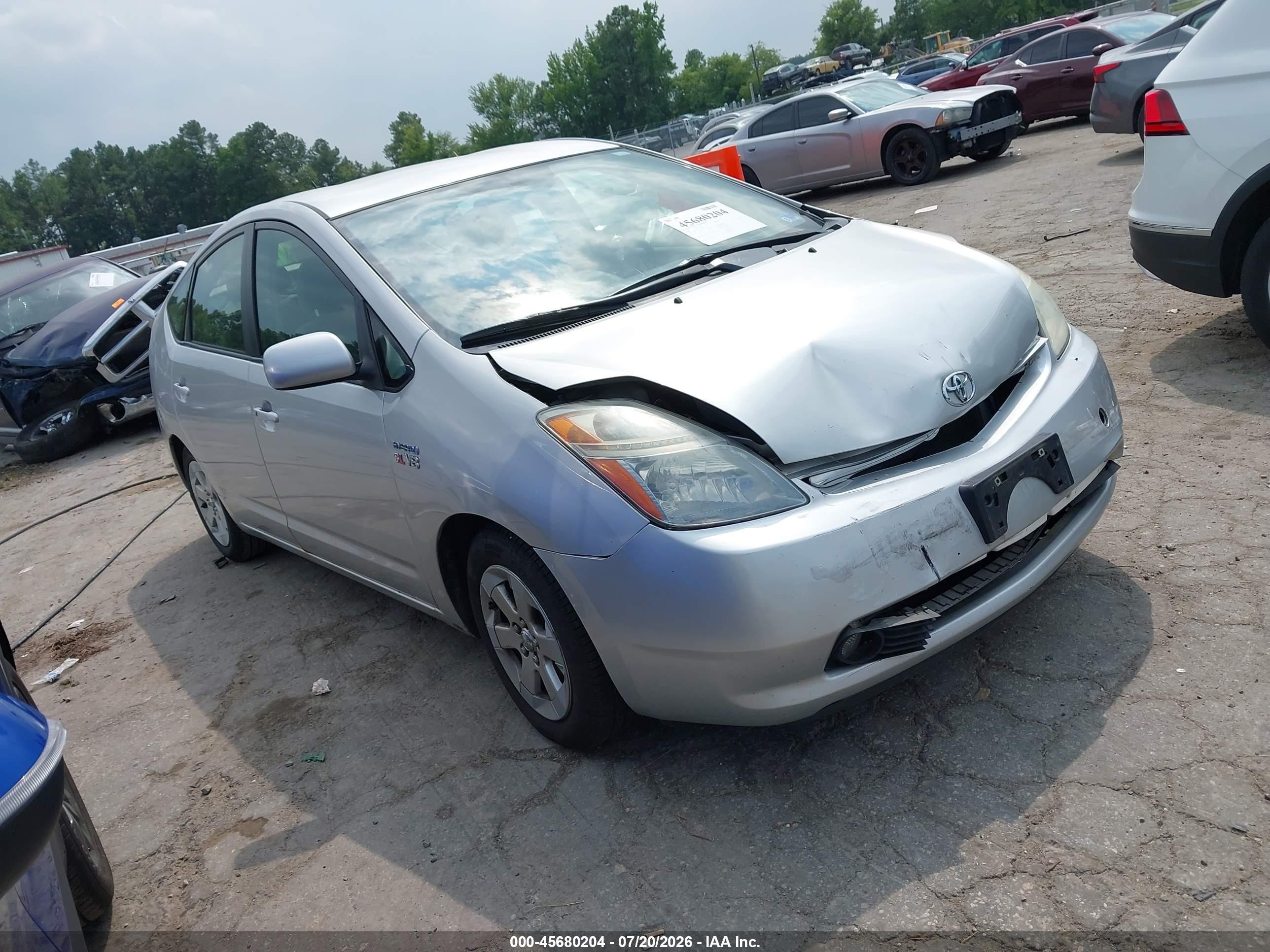 2008 Toyota Prius, VIN JTDKB20U283374704 — Front end