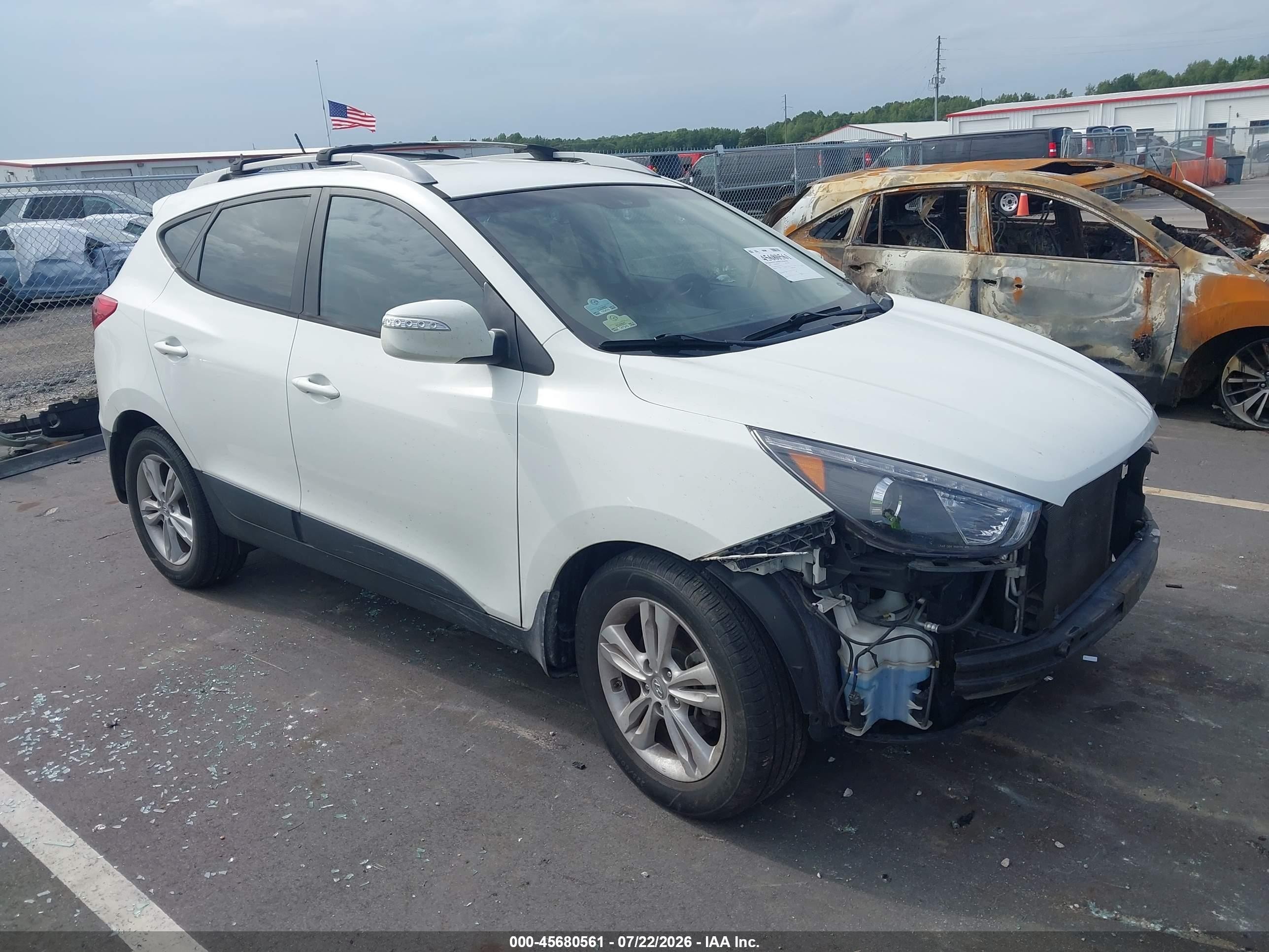 2012 Hyundai Tucson GLS, VIN KM8JU3ACXCU471214 — Front end