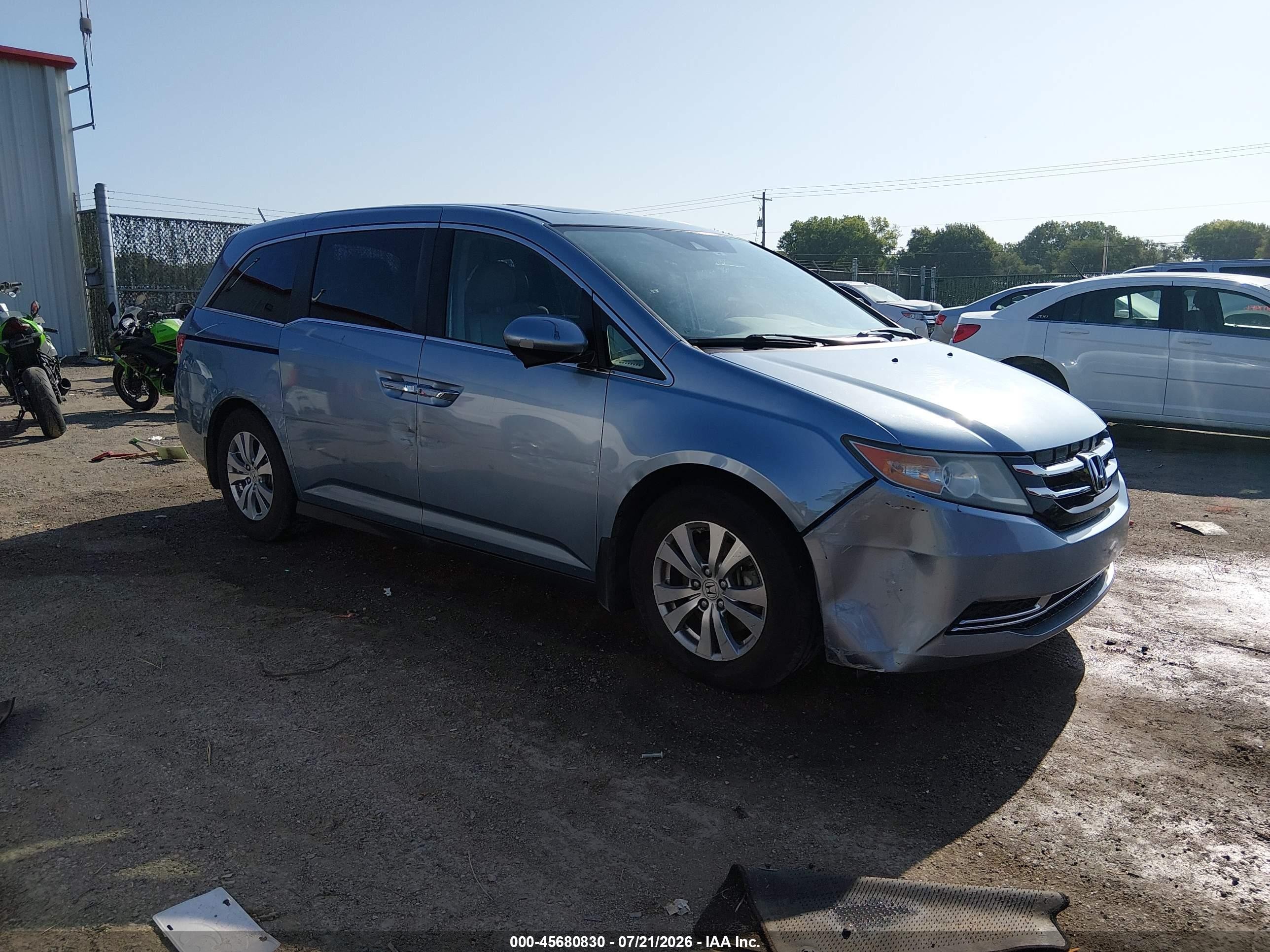 2014 Honda Odyssey EX-L, VIN 5FNRL5H62EB065302 — Front end