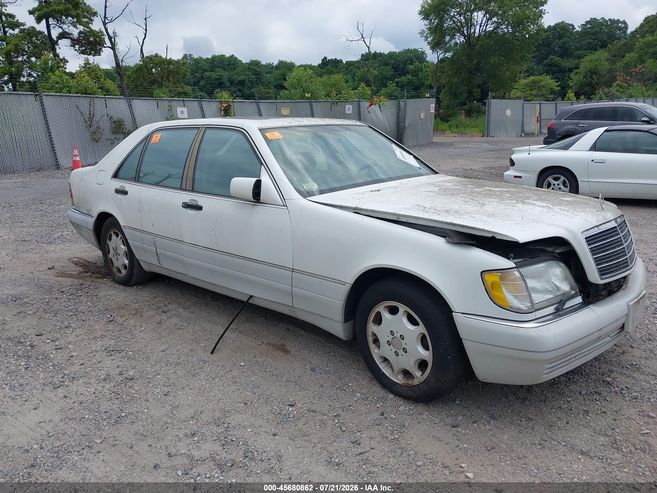 1995 Mercedes-Benz S 320, VIN WDBGA33E4SA216319 — Normal wear