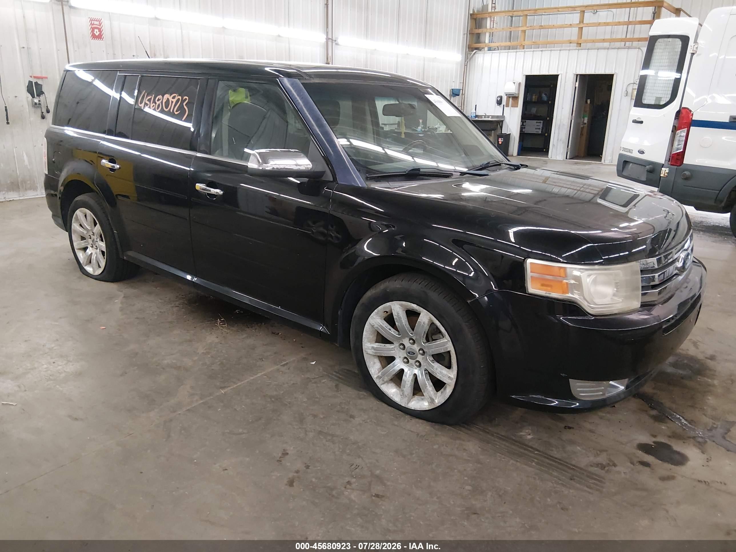 2009 Ford Flex Limited, VIN 2FMEK63C19BA19379 — Normal wear