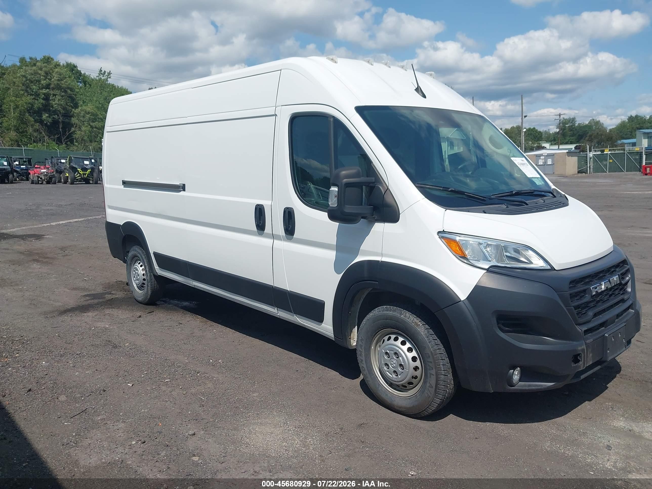 2024 Ram ProMaster Cargo Tradesman, VIN 3C6LRVDG8RE136766 — Фото с аукциона
