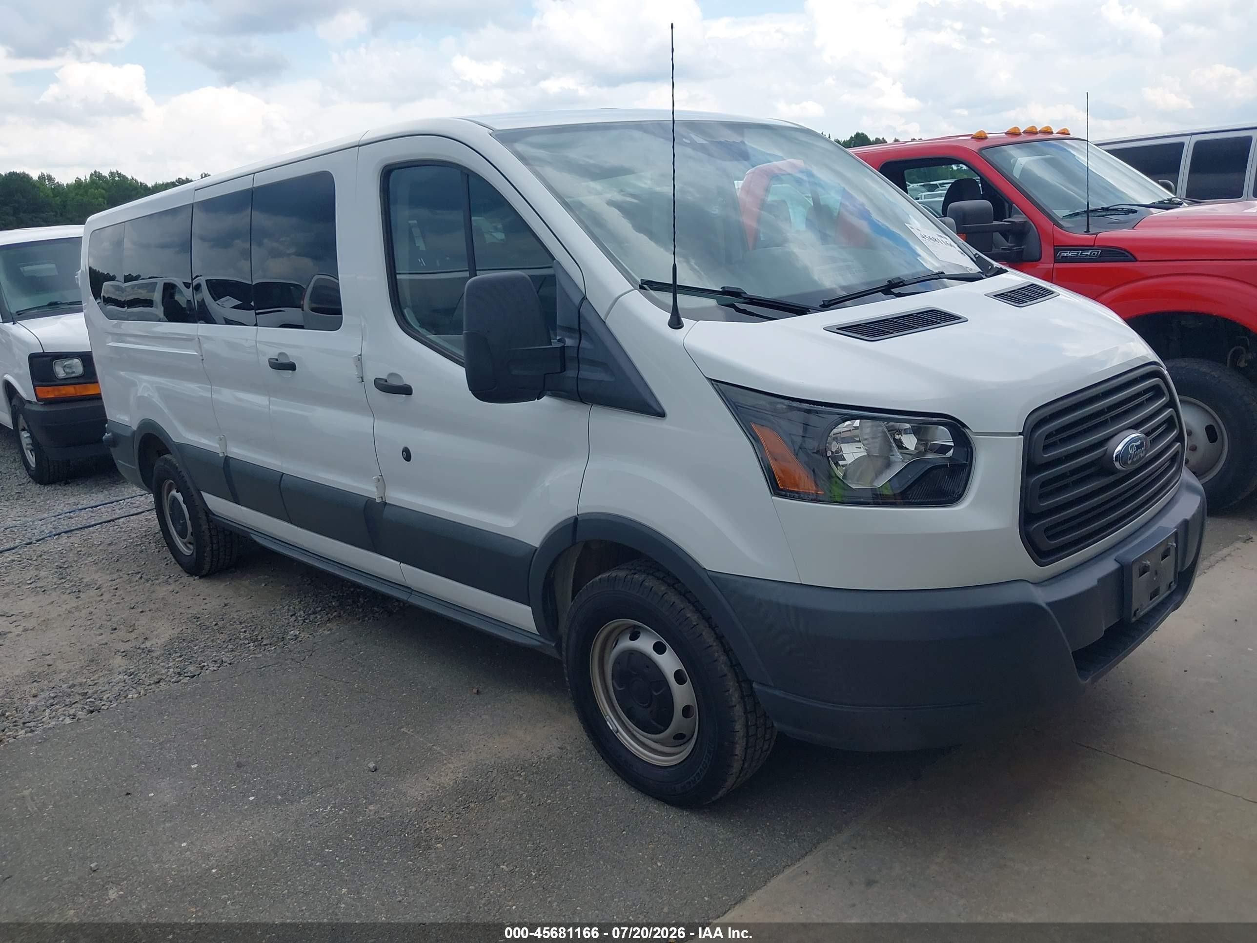 2018 Ford Transit Passenger XL, VIN 1FBZX2ZM0JKB42900 — Normal wear
