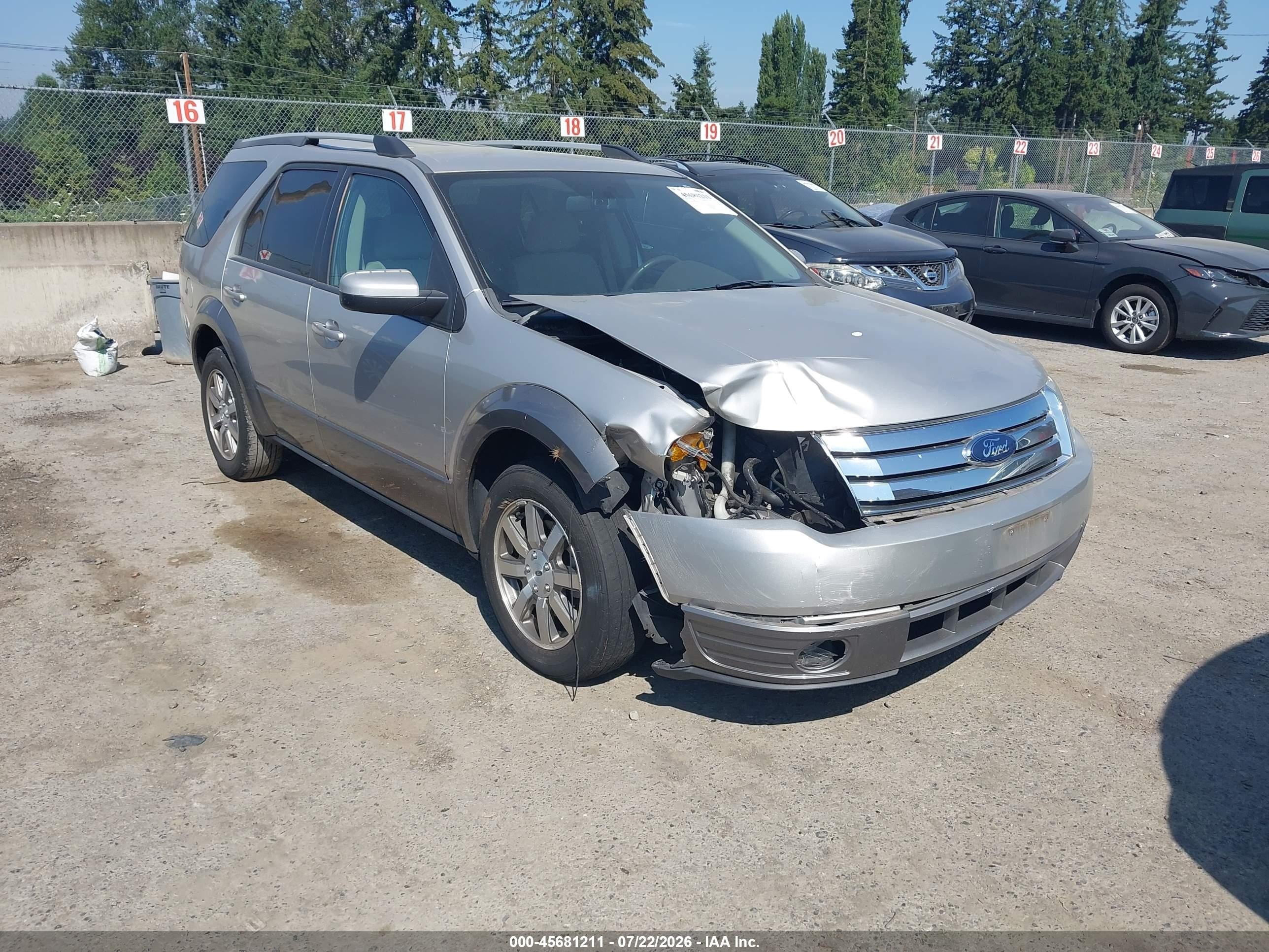 2008 Ford Taurus X SEL, VIN 1FMDK02W18GA42222 — Normal wear