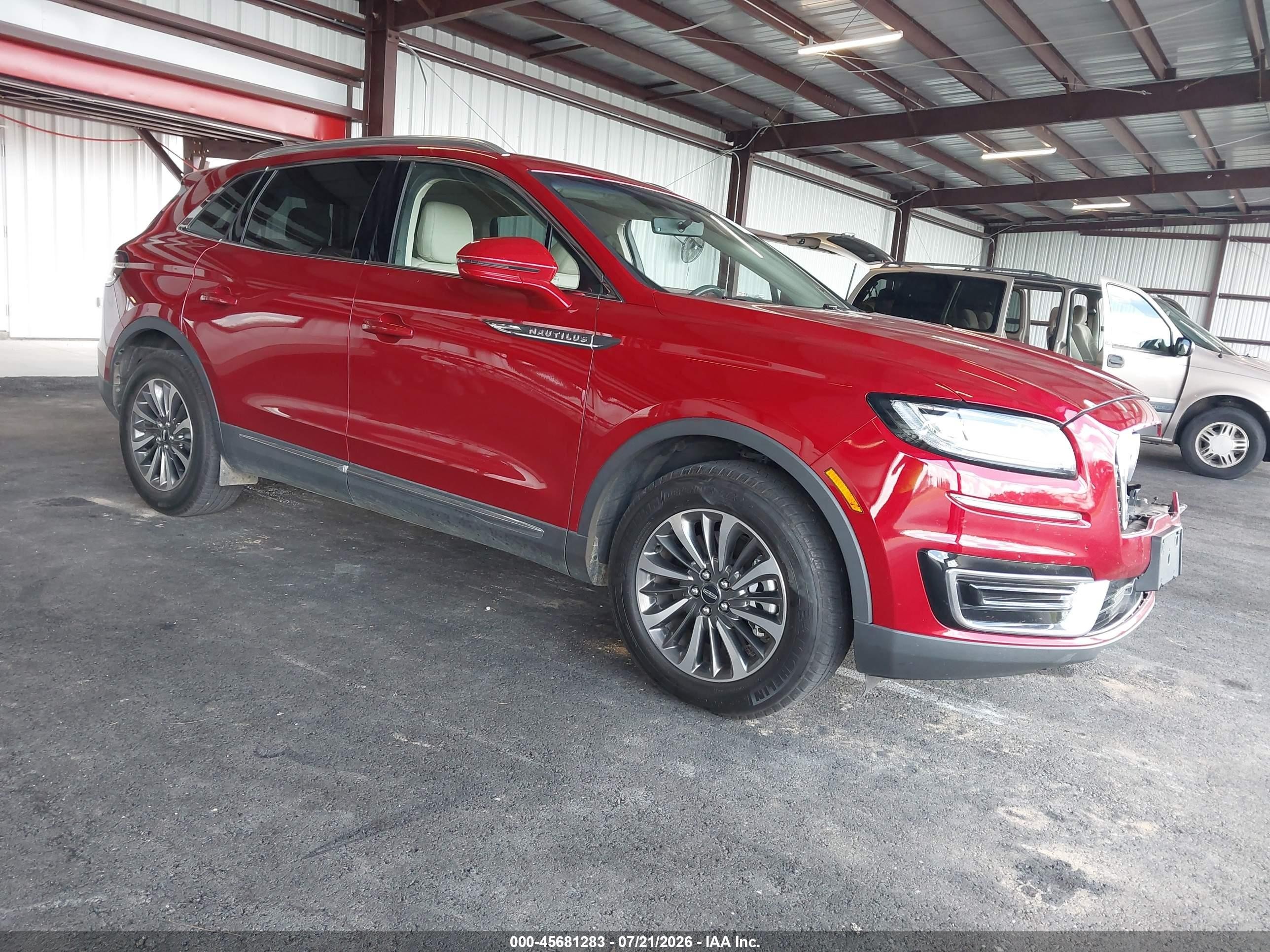 2020 Lincoln Nautilus Standard, VIN 2LMPJ6J96LBL21992 — Front end
