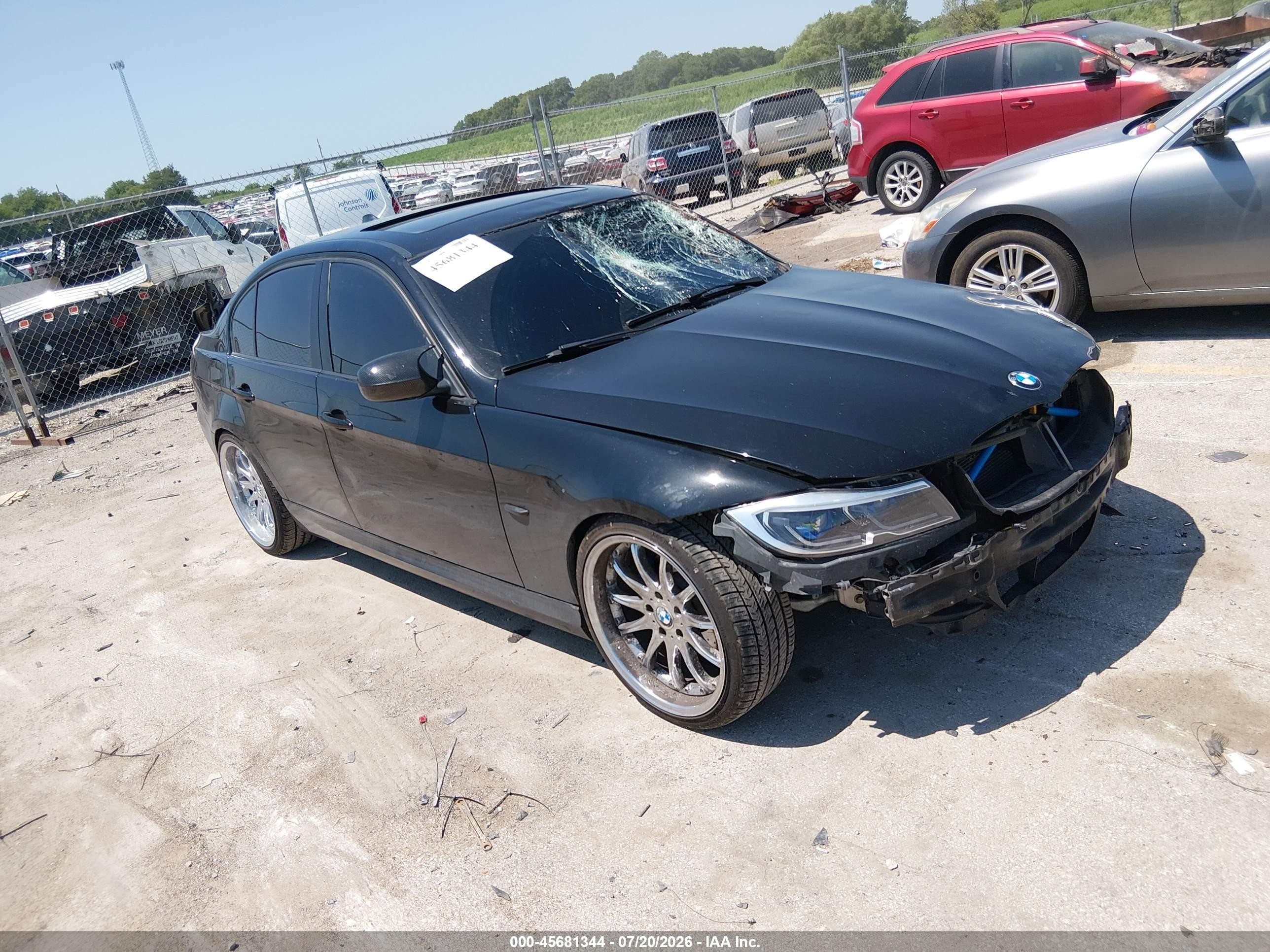 2011 BMW 3 Series 328i, VIN WBAPH7G55BNN06170 — Front end
