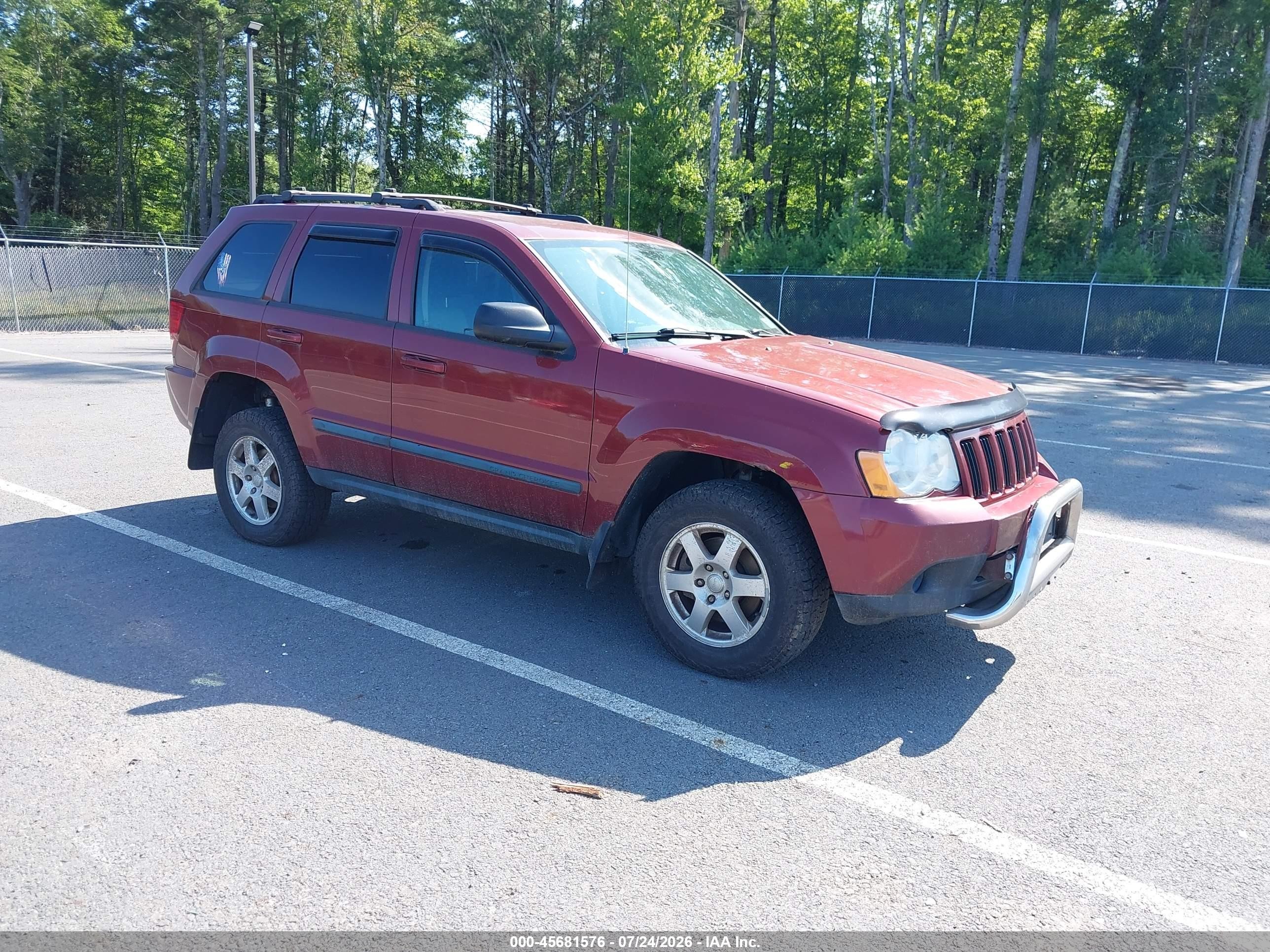 2009 Jeep Grand Cherokee Laredo, VIN 1J8GR48K29C526121 — Normal wear