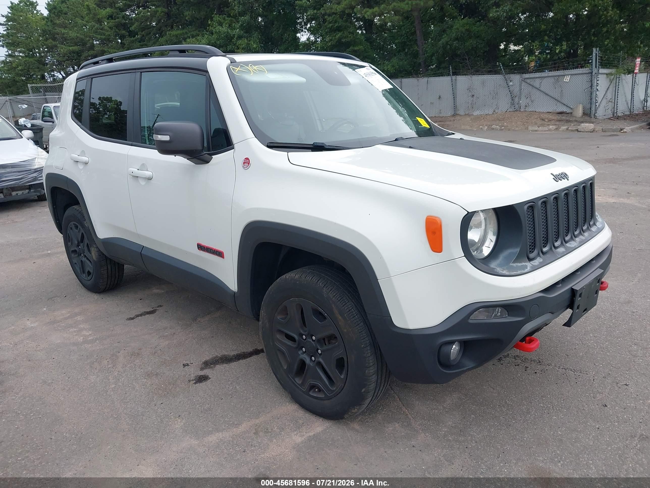 2018 Jeep Renegade Trailhawk, VIN ZACCJBCB3JPG86713 — Зад