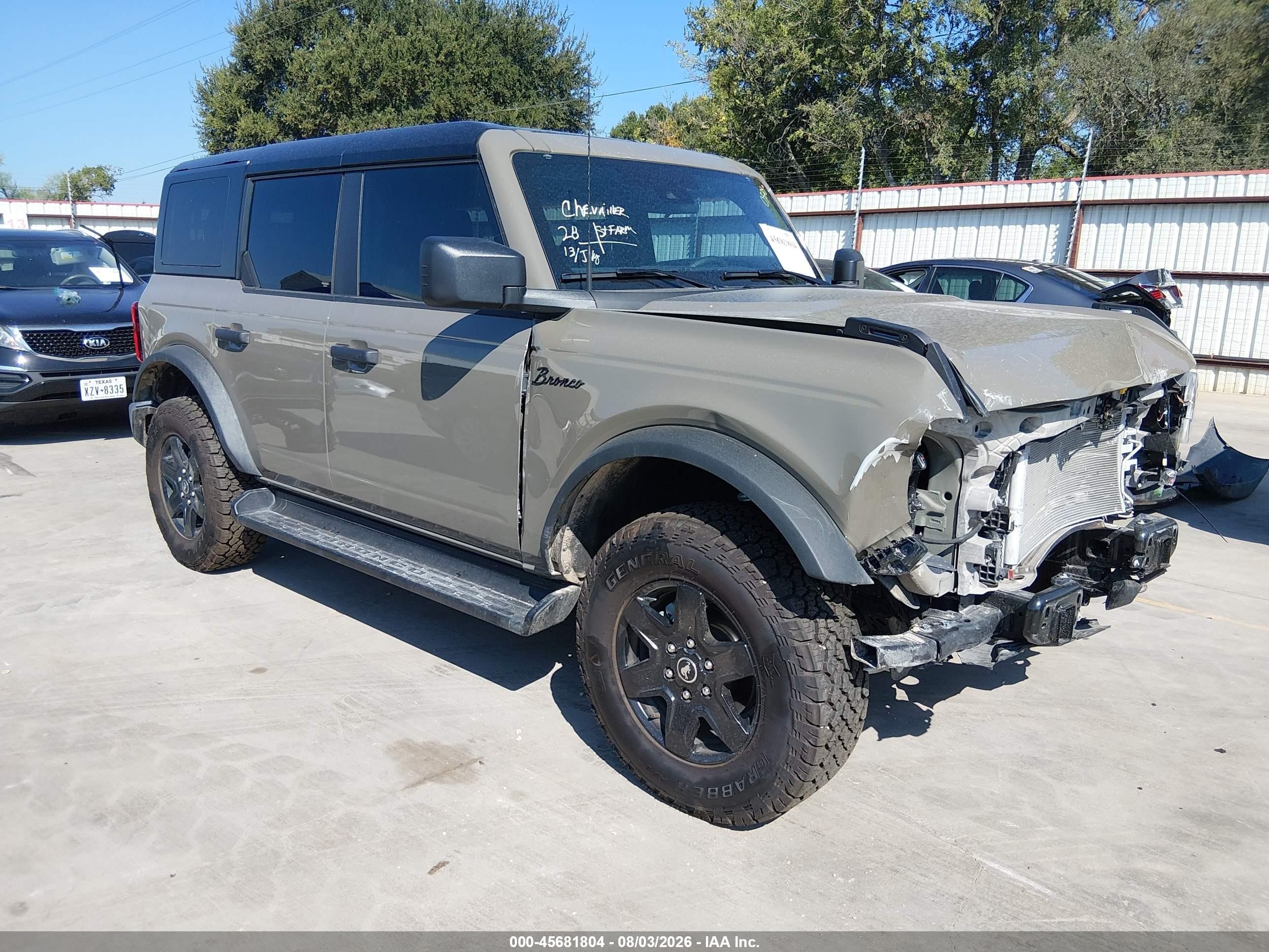 2025 Ford Bronco Big Bend, VIN 1FMDE7BH5SLB80328 — Front end