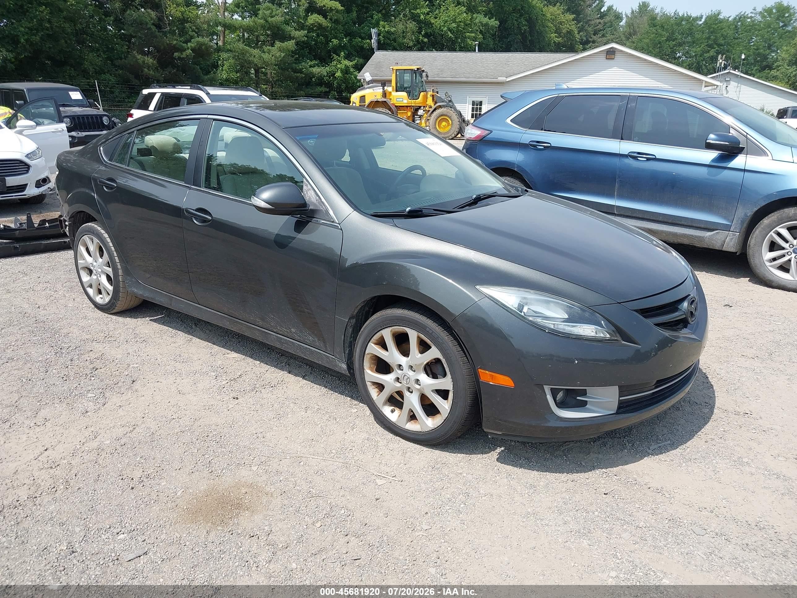 2013 Mazda 6 i Touring Plus, VIN 1YVHZ8EH9D5M08182 — Side