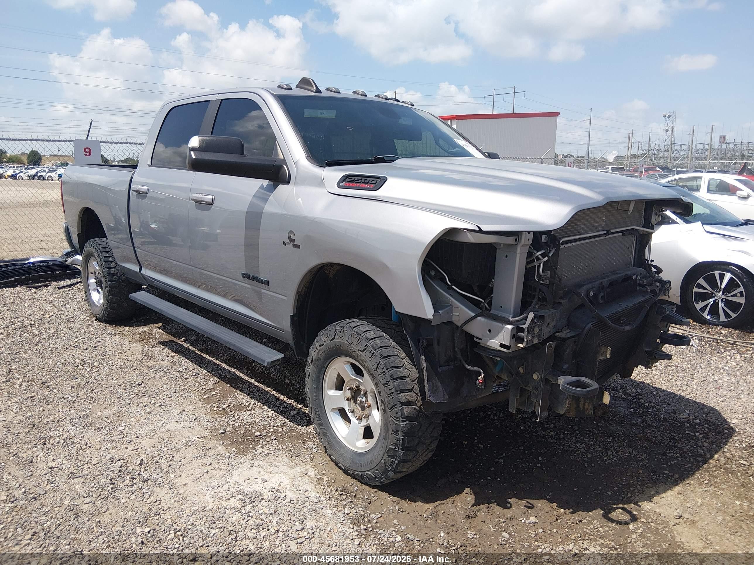 2021 Ram 2500 Big Horn, VIN 3C6UR5DL8MG580339 — Front end