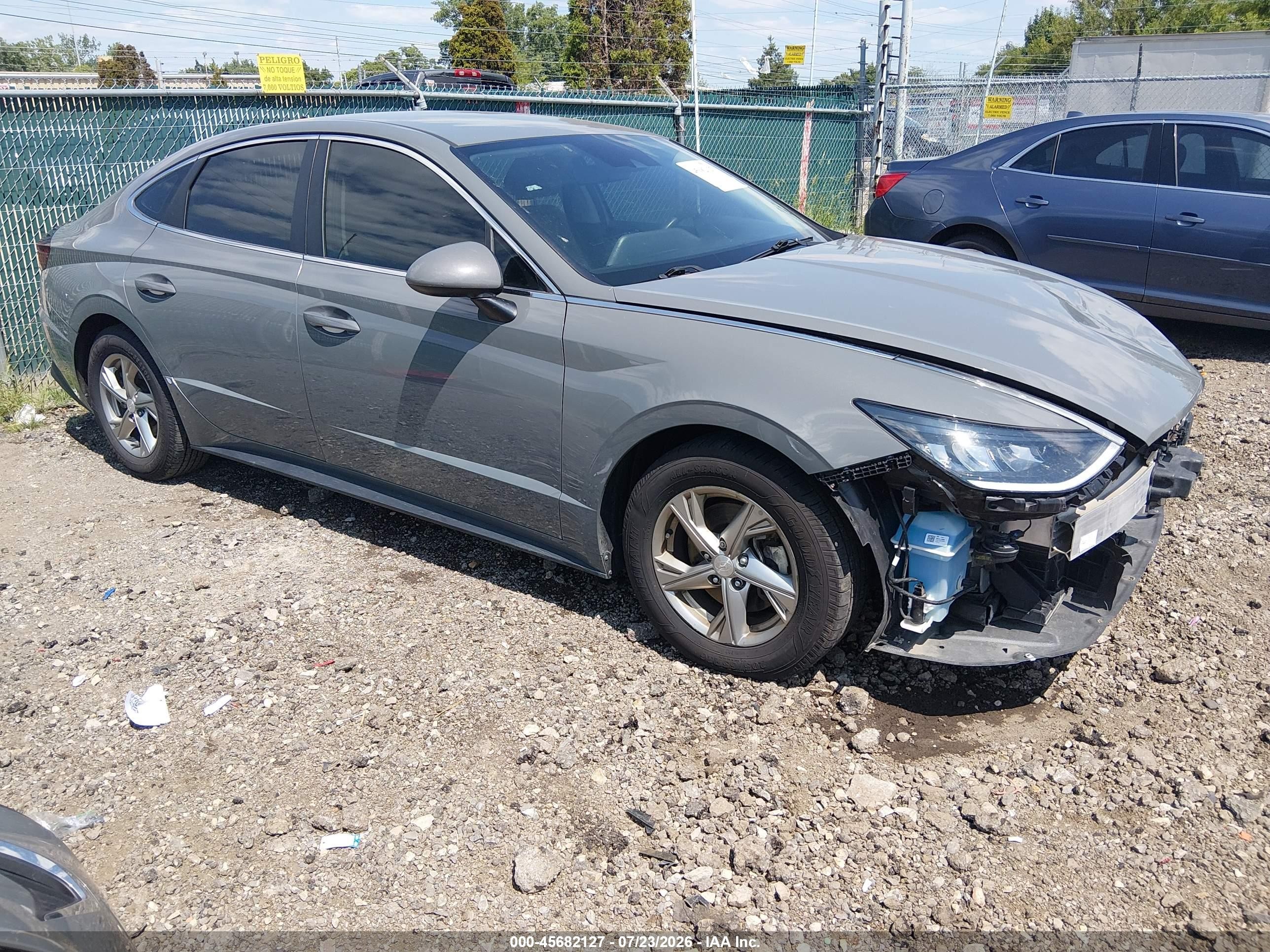 2022 Hyundai Sonata SE, VIN 5NPEG4JA9NH143913 — Бок
