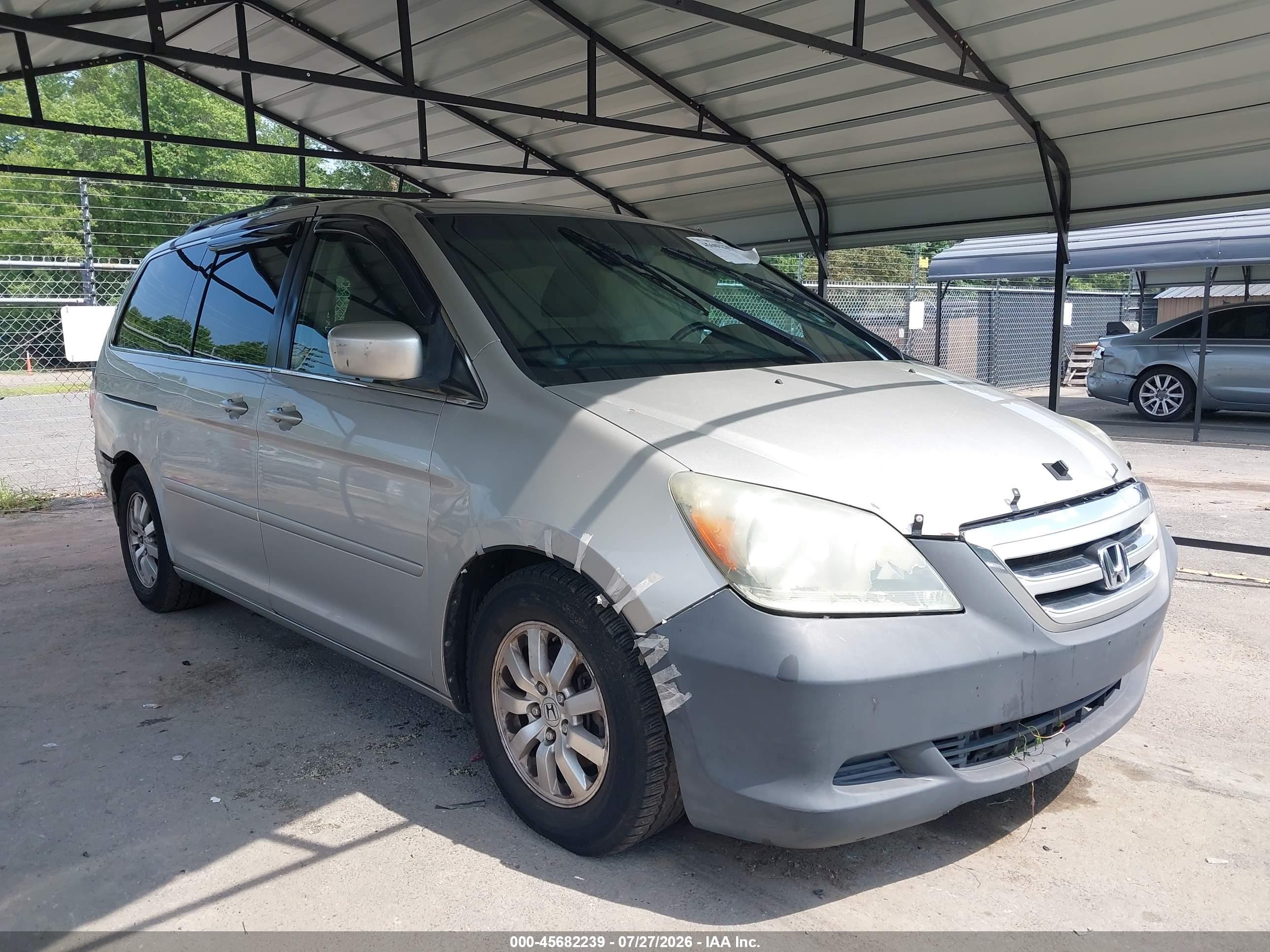 2007 Honda Odyssey EX-L, VIN 5FNRL38647B456958 — Rear end