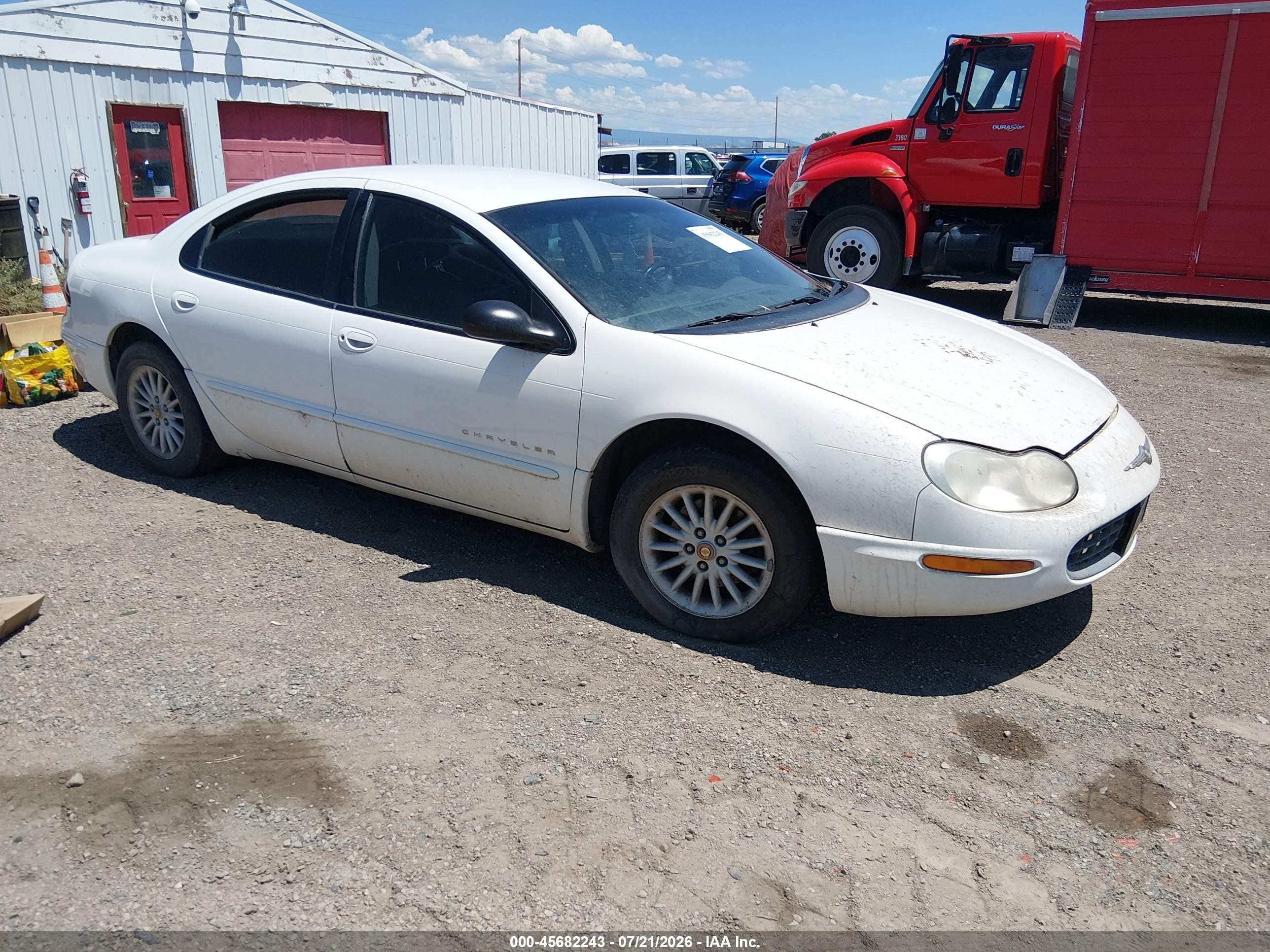 2001 Chrysler Concorde LXi, VIN 2C3HD36J81H688517 — Normal wear