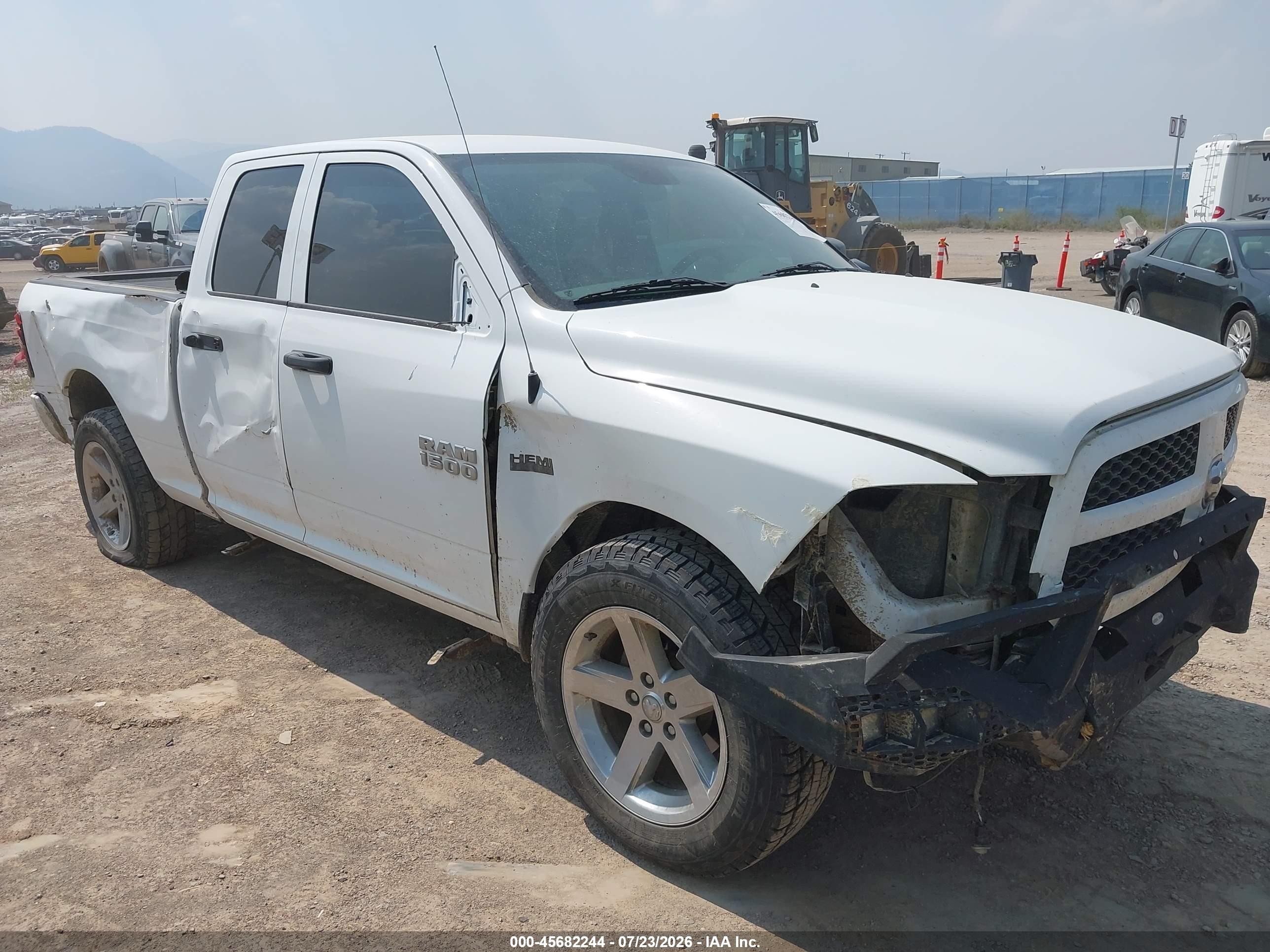 2017 Ram 1500 Express, VIN 1C6RR7FT5HS587875 — Front end