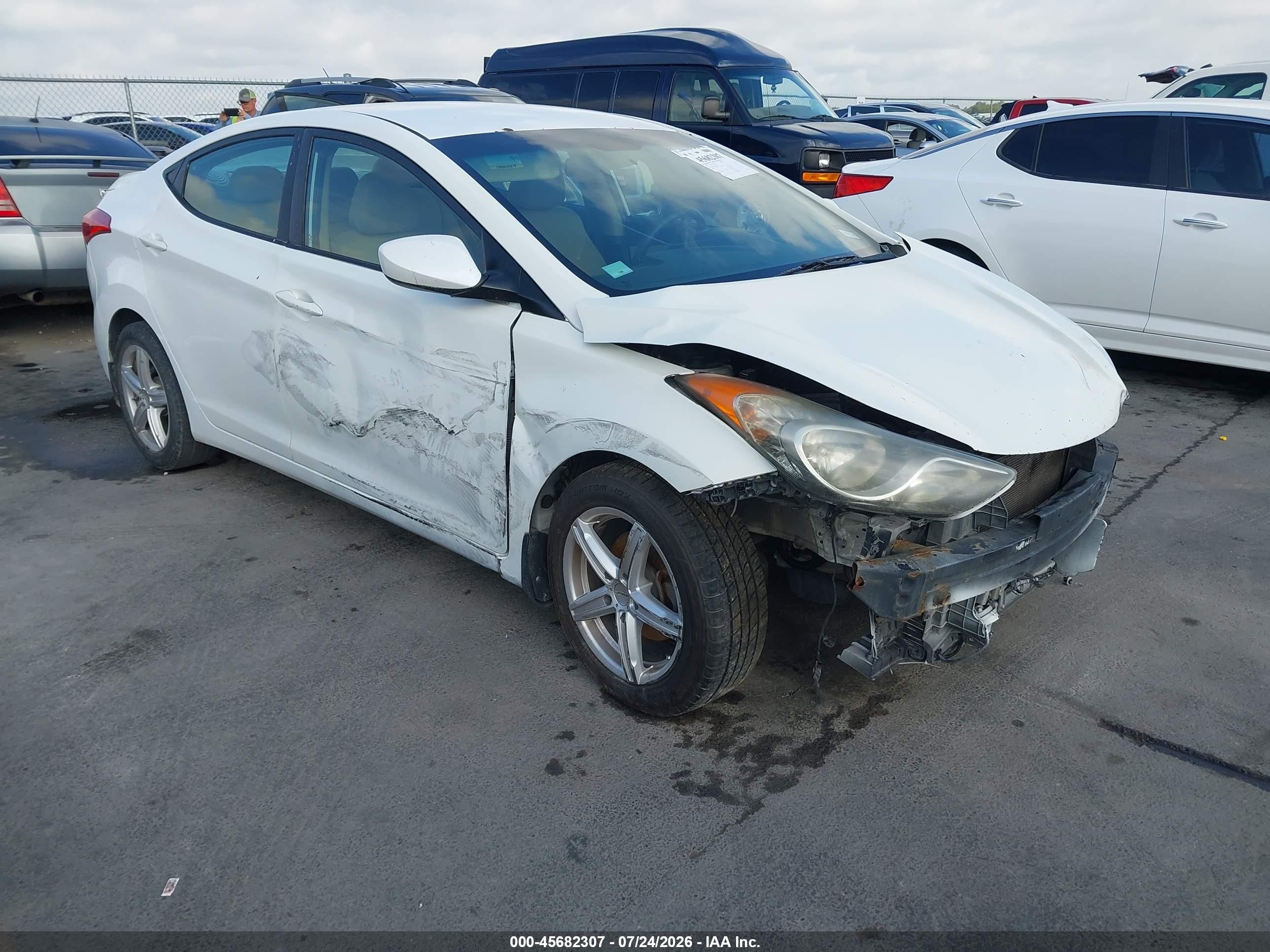 2013 Hyundai Elantra GLS, VIN 5NPDH4AEXDH282765 — Side