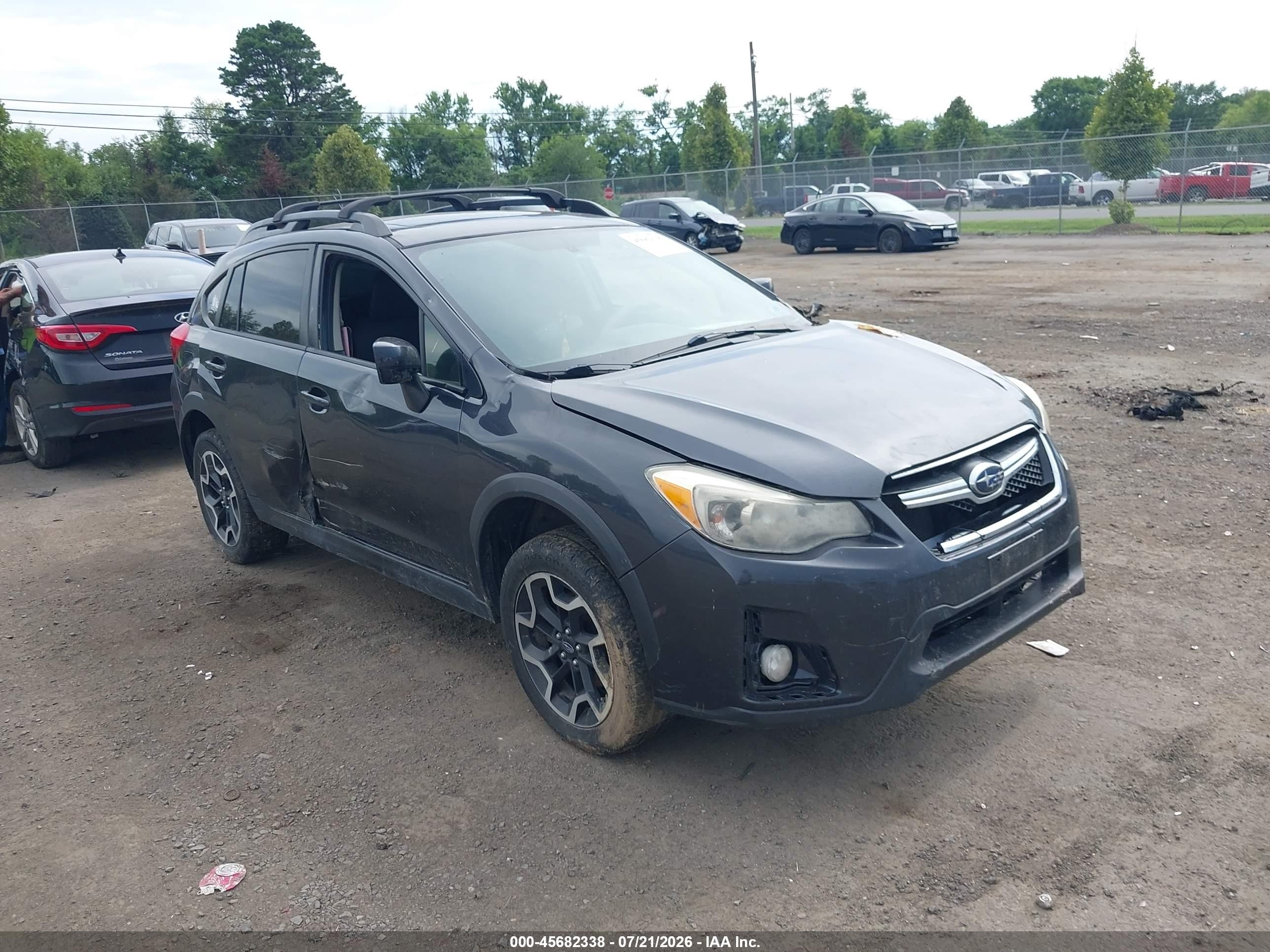 2016 Subaru Crosstrek Premium, VIN JF2GPABC1G8329455 — Front end