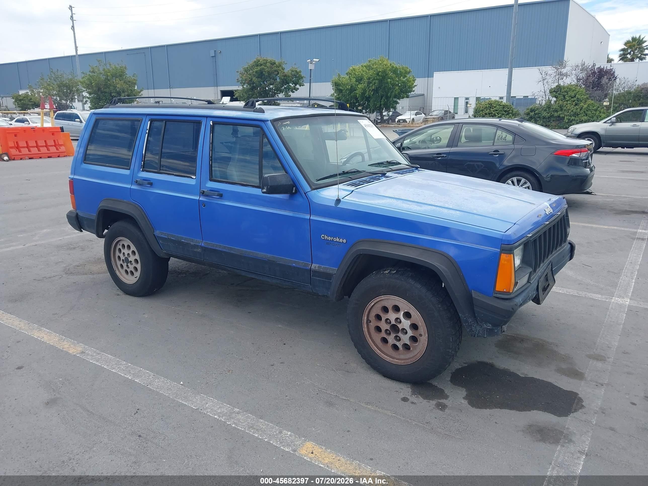 1996 Jeep Cherokee Sport, VIN 1J4FT68S0TL329174 — Normal wear