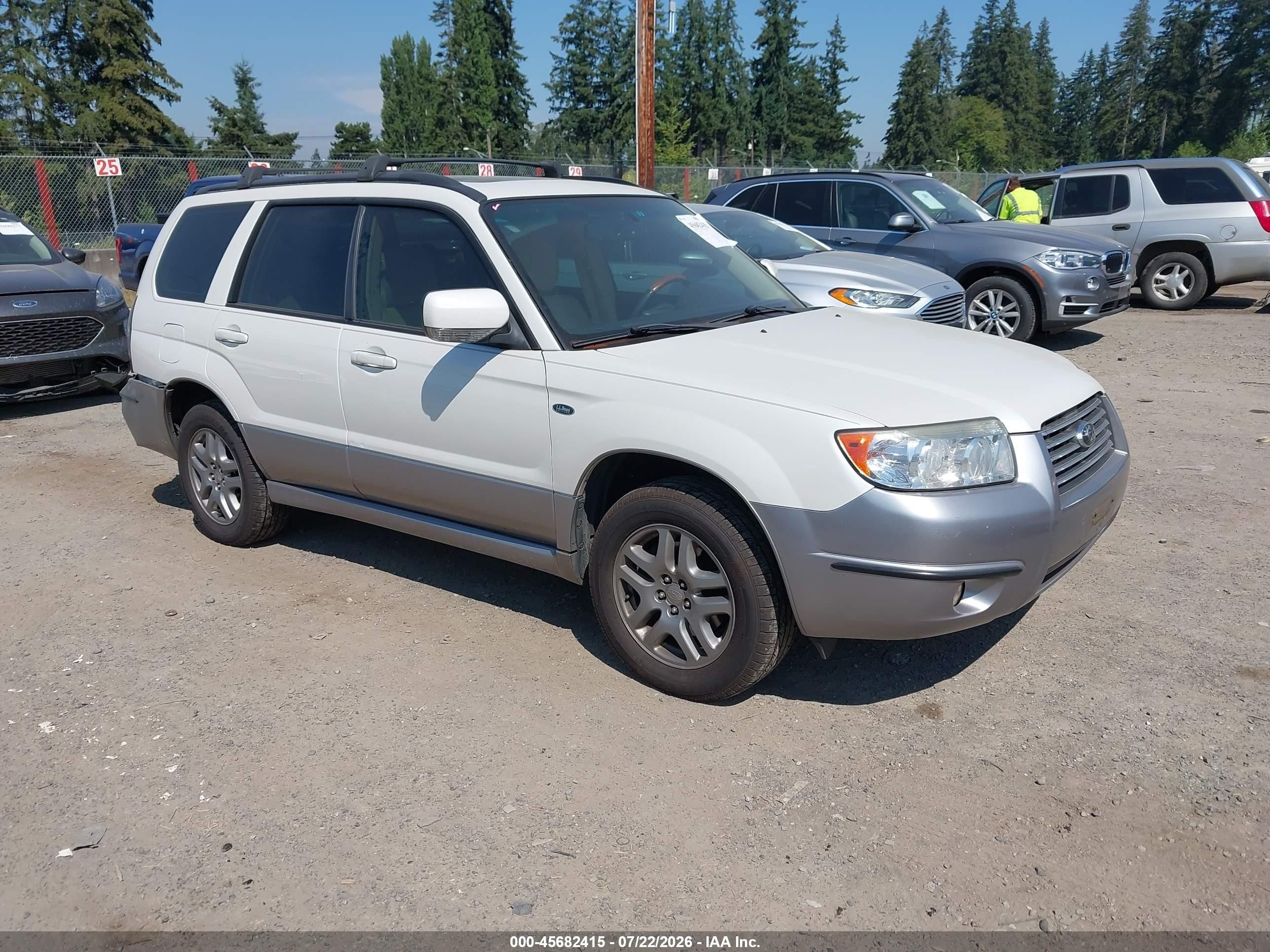 2008 Subaru Forester X L.L. Bean, VIN JF1SG67698H729781 — Rear end