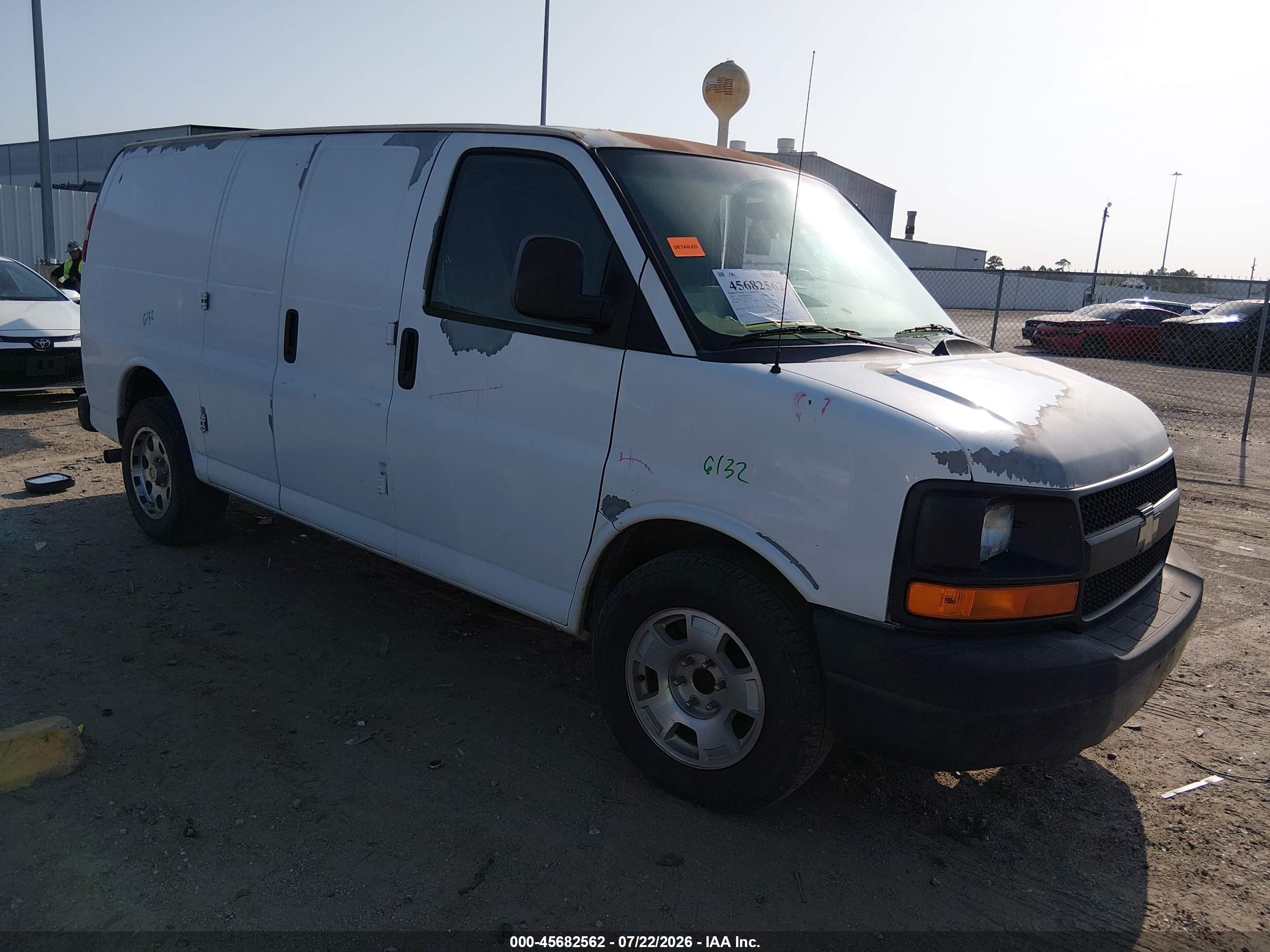 2011 Chevrolet Express Cargo, VIN 1GCSGAFX2B1177497 — Side