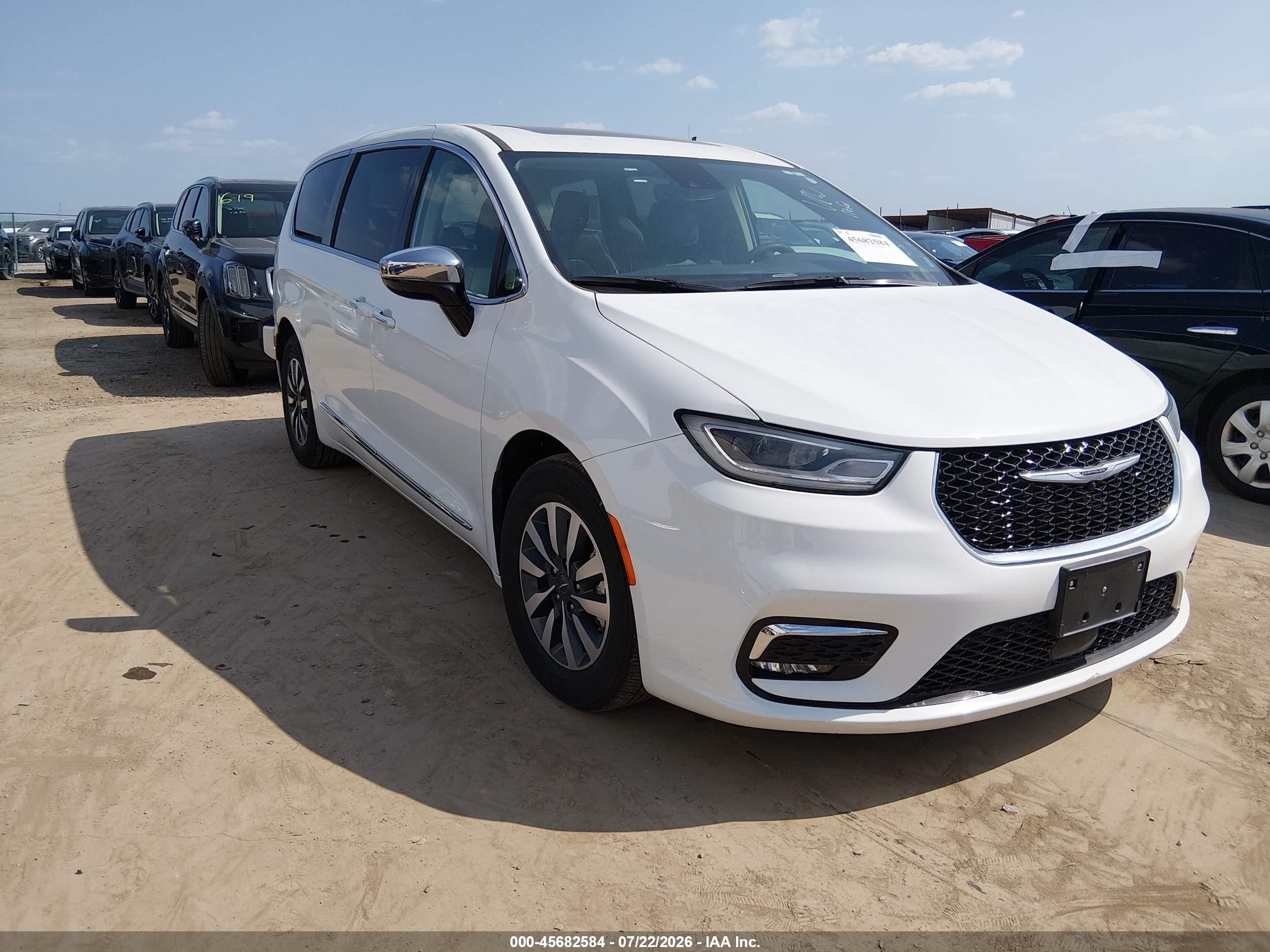 2023 Chrysler Pacifica Hybrid Limited, VIN 2C4RC1S74PR592386 — Механическое