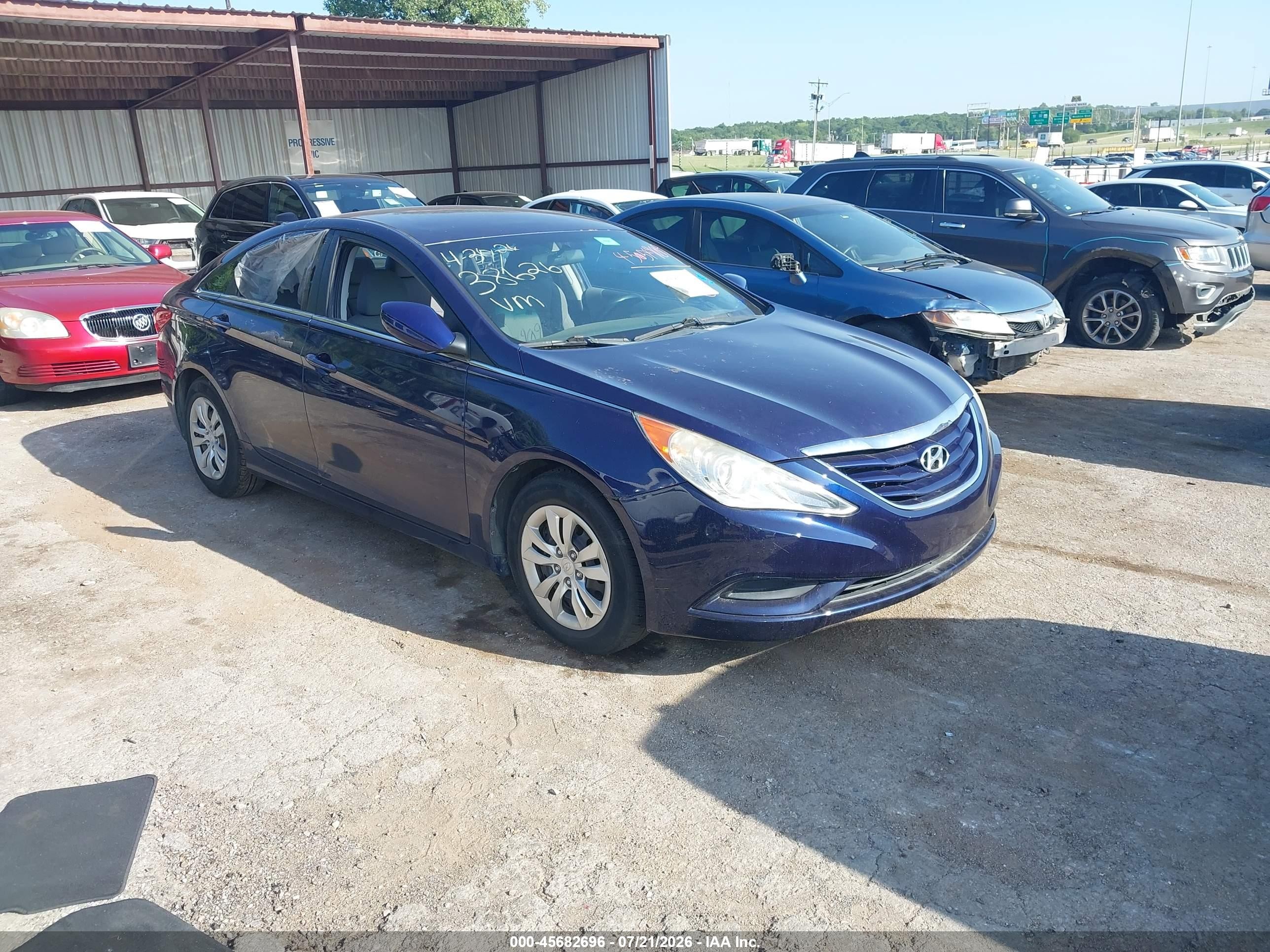 2011 Hyundai Sonata GLS, VIN 5NPEB4AC7BH066227 — Front end
