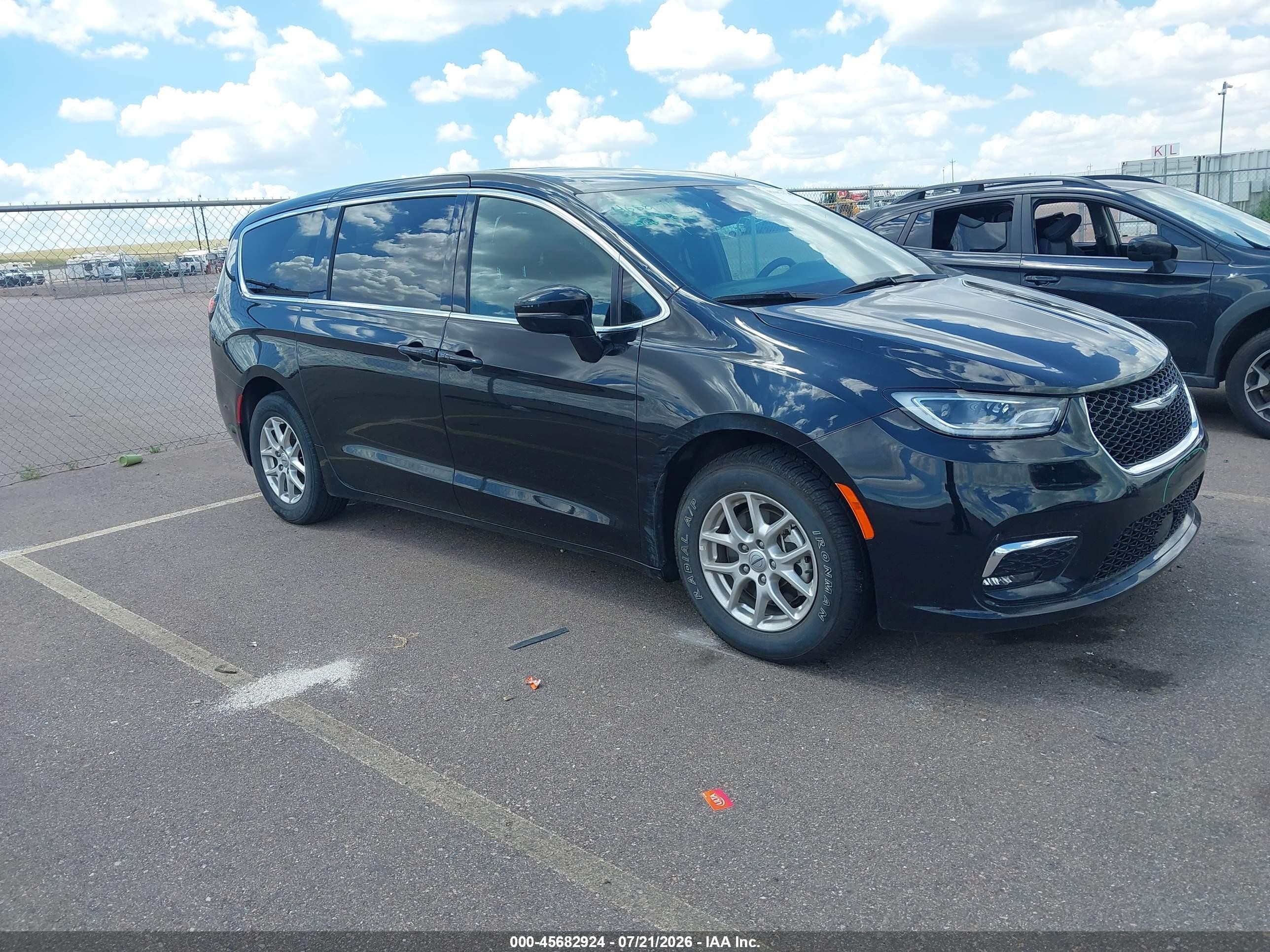 2025 Chrysler Pacifica Select, VIN 2C4RC1BG5SR506866 — All over