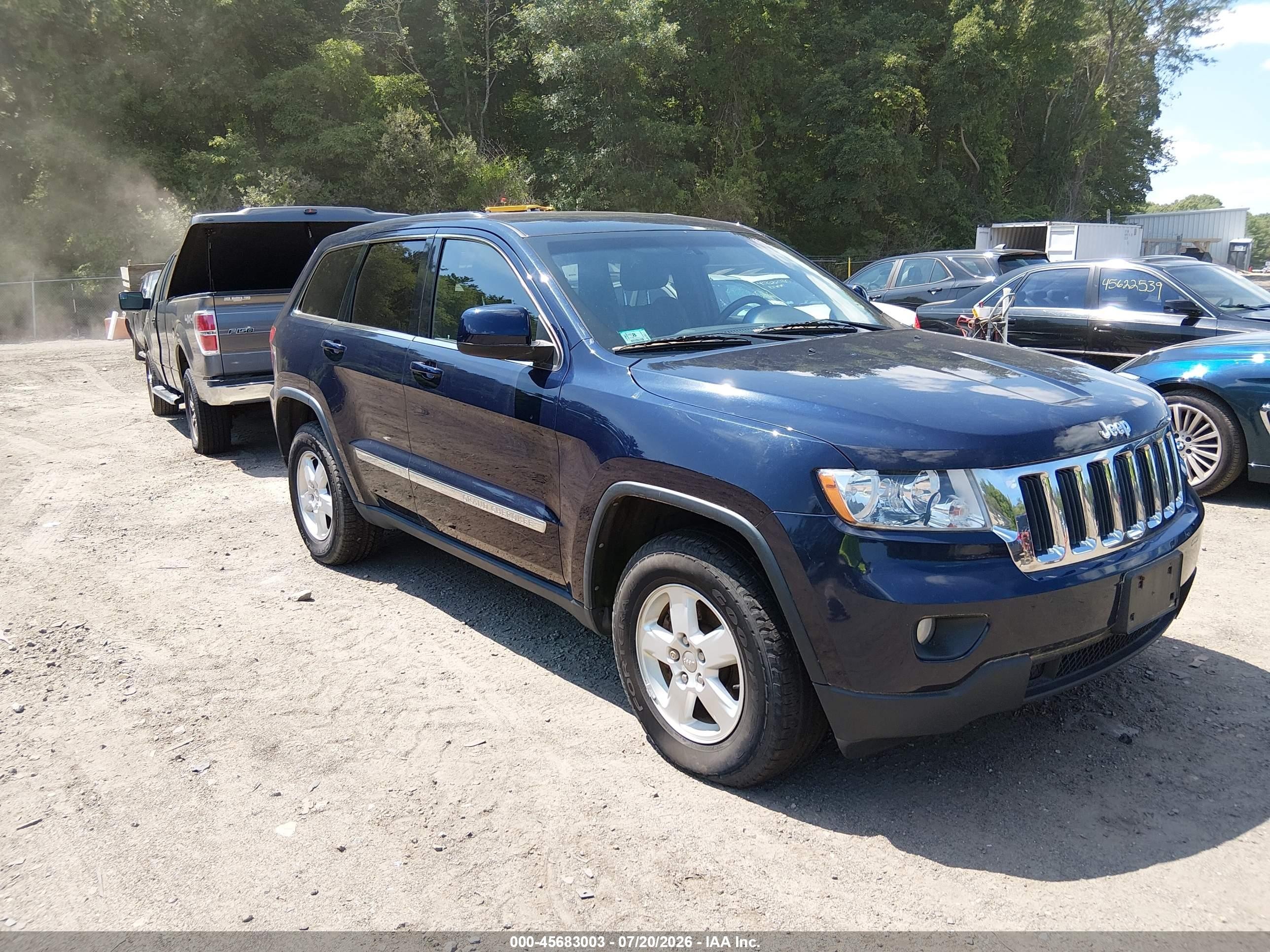 2013 Jeep Grand Cherokee Laredo, VIN 1C4RJFAG9DC634933 — Normal wear
