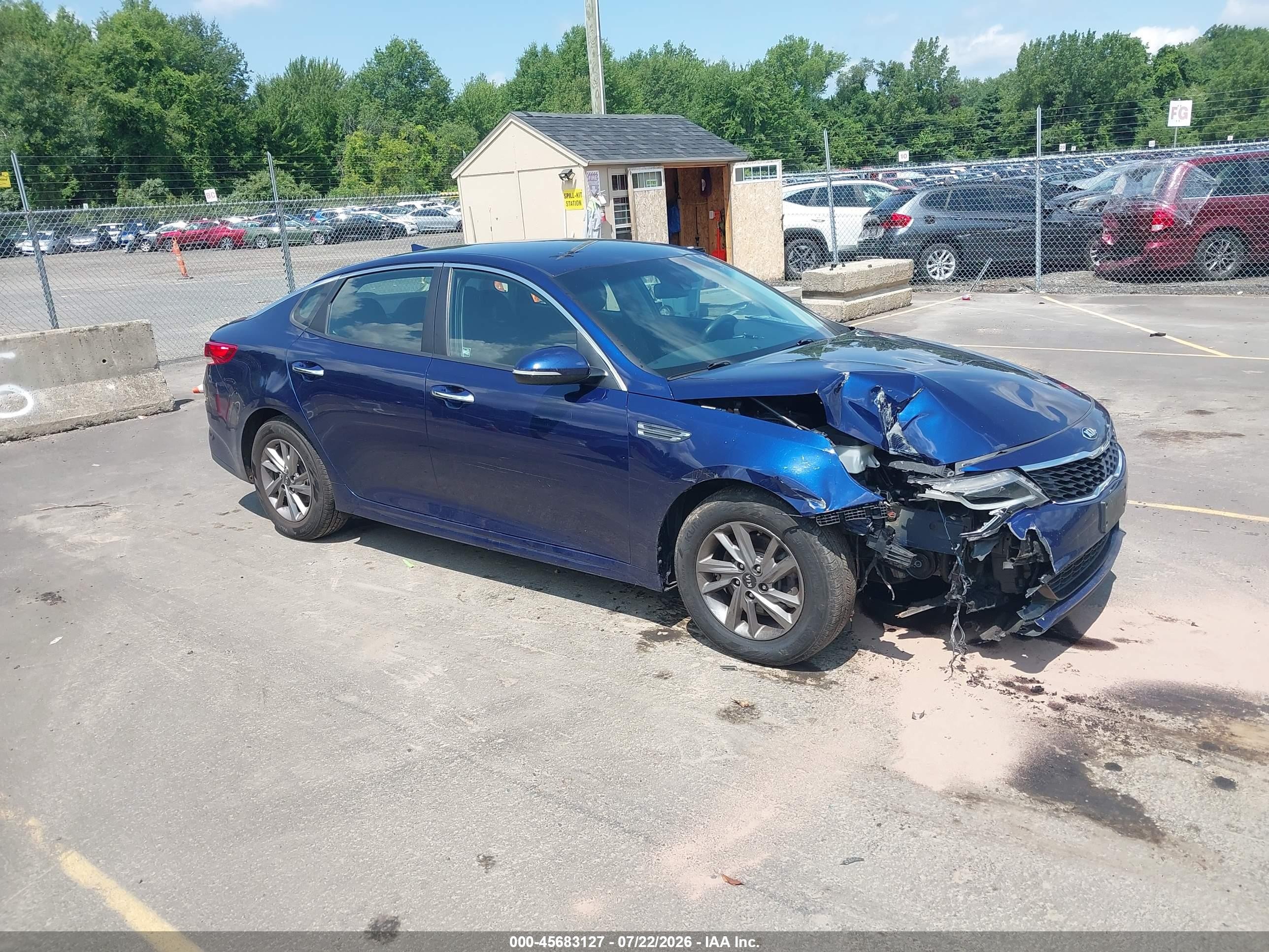 2019 Kia Optima LX, VIN 5XXGT4L33KG281229 — Front end