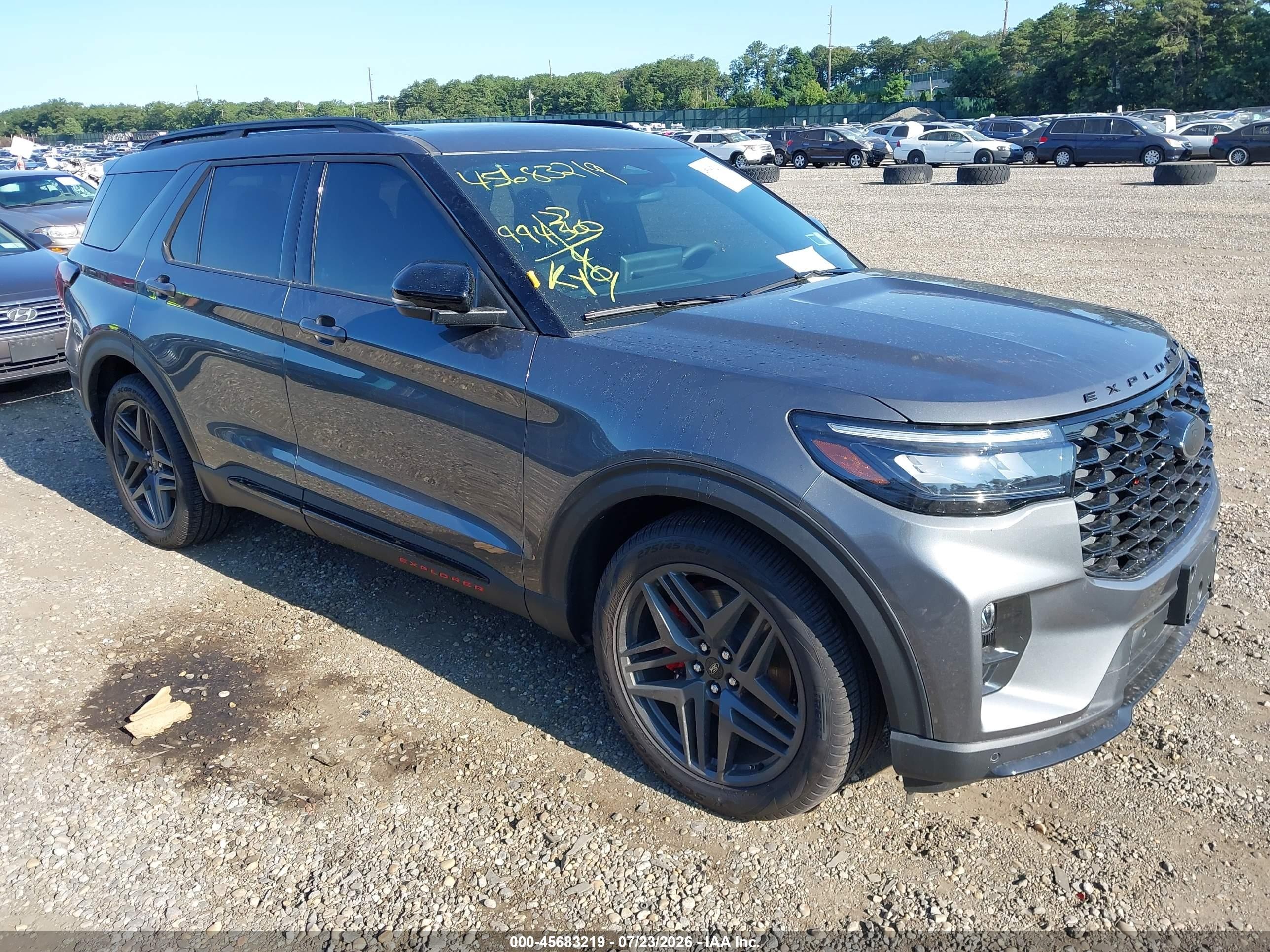 2026 Ford Explorer ST, VIN 1FMWK8GCXTGB91503 — Перед