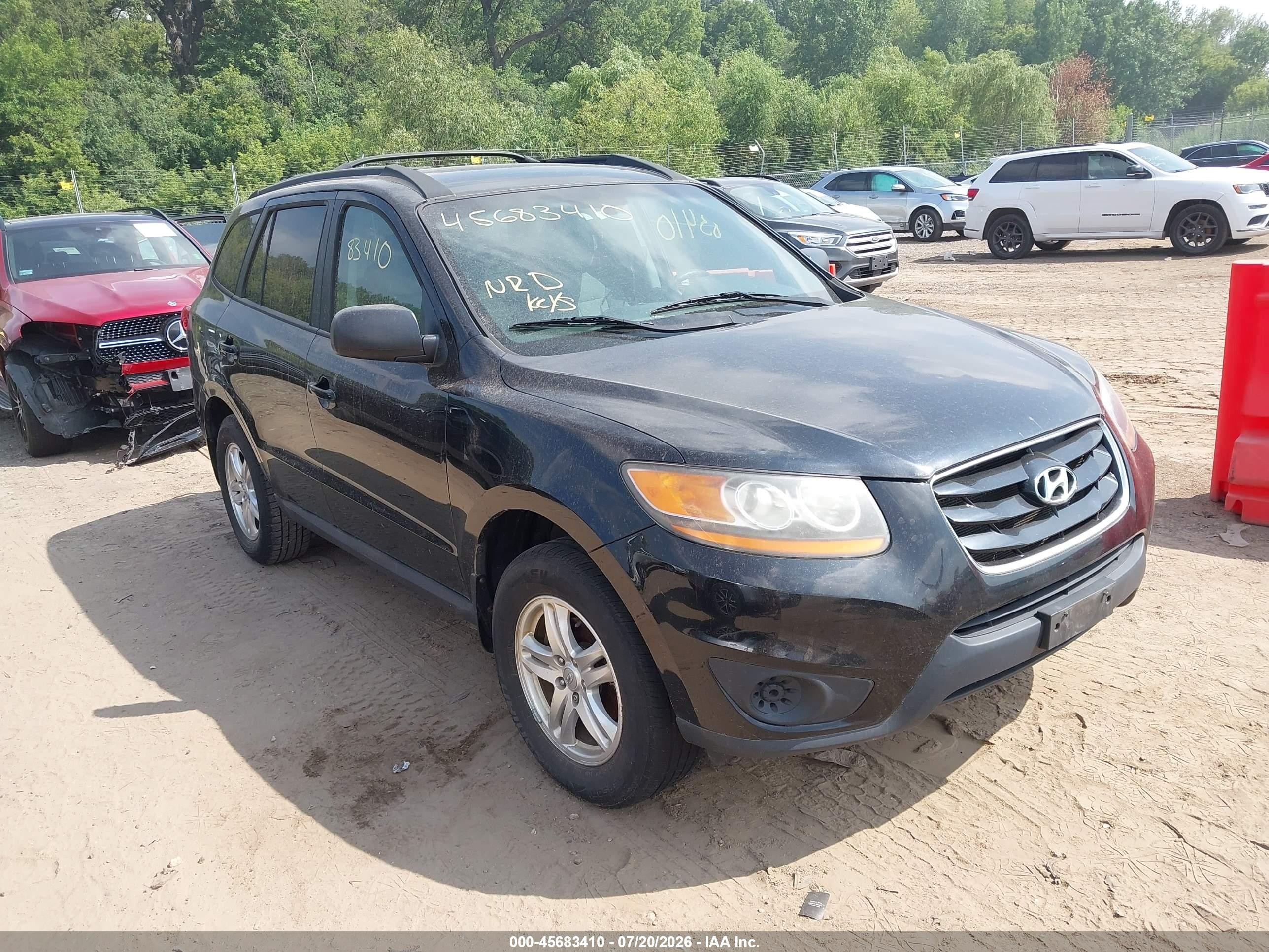 2011 Hyundai Santa Fe GLS, VIN 5XYZG3AB4BG035223 — Normal wear