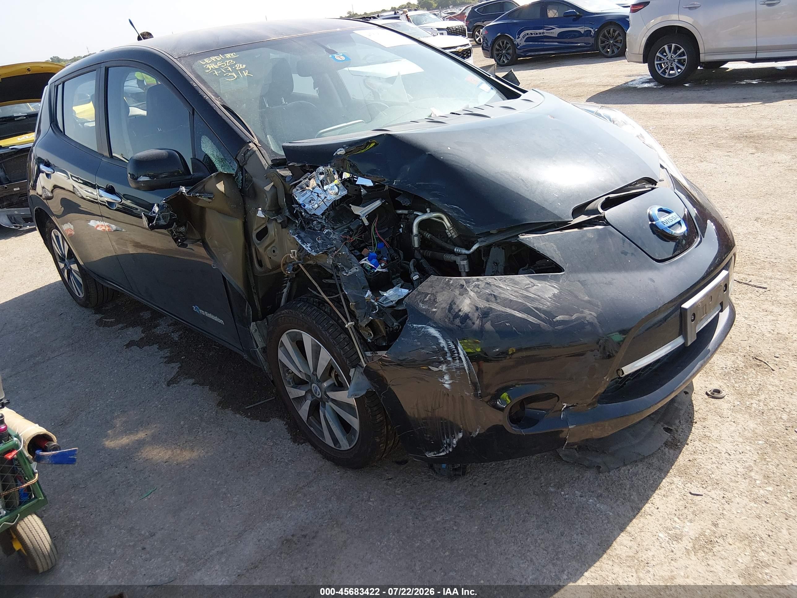 2013 Nissan LEAF SV, VIN 1N4AZ0CP8DC422871 — Front end