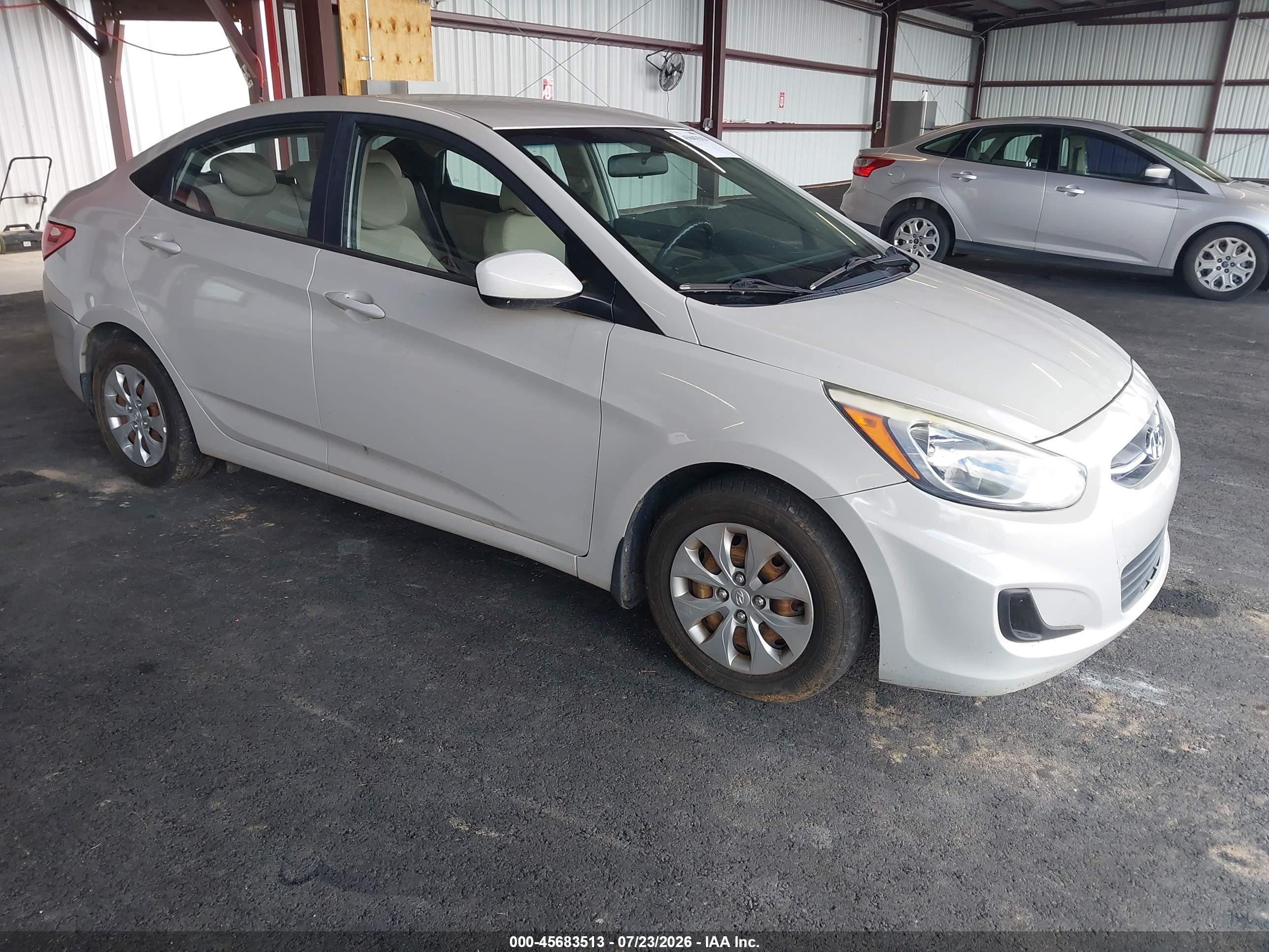2016 Hyundai Accent SE, VIN KMHCT4AE6GU092817 — Normal wear