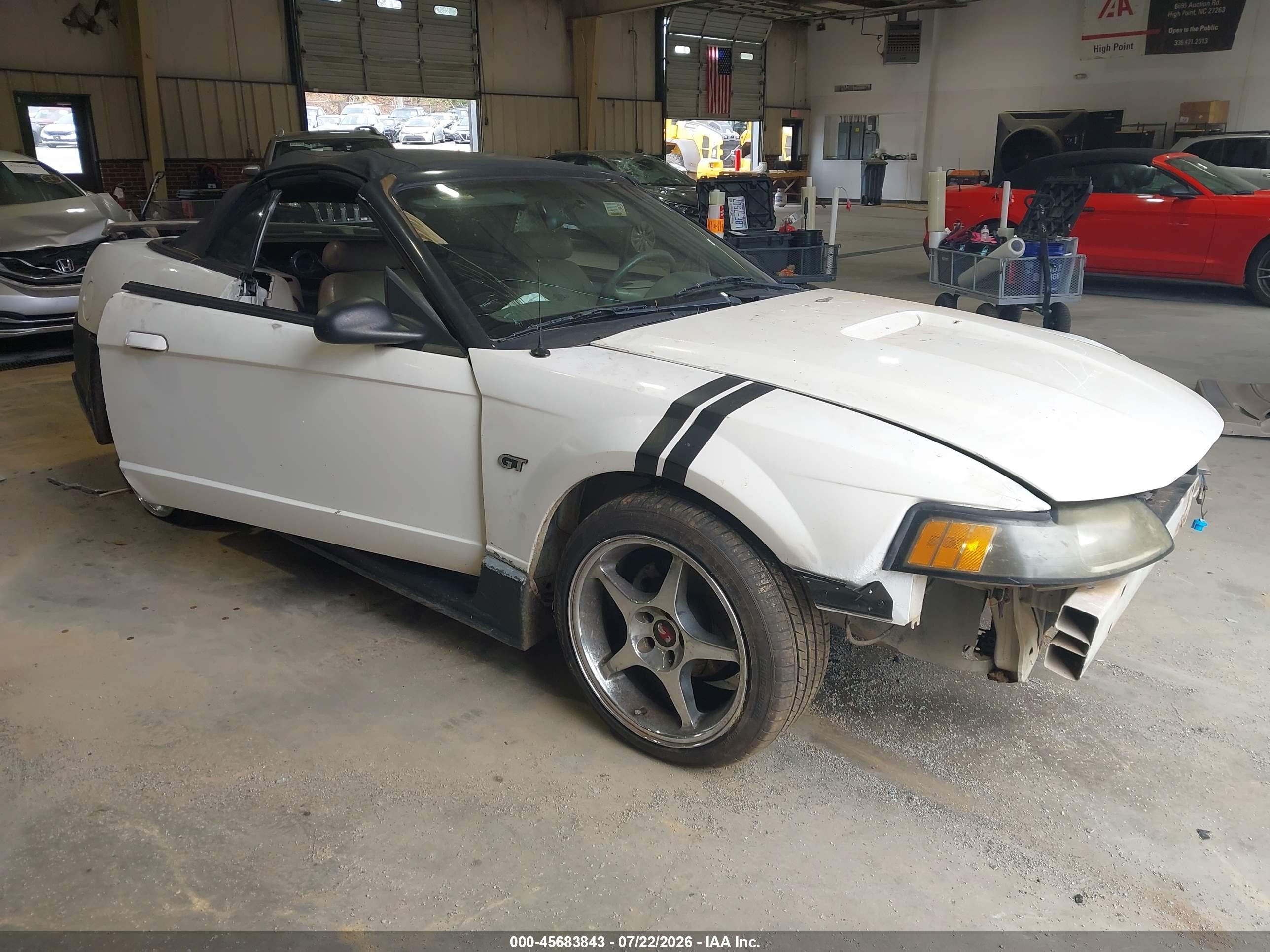 2001 Ford Mustang GT Deluxe, VIN 1FAFP45X01F134854 — Front end